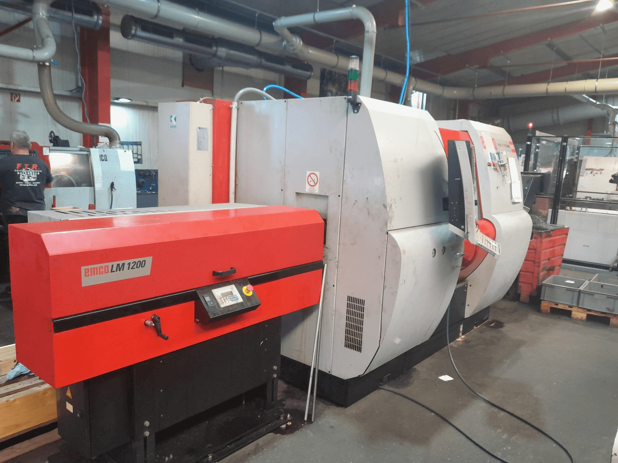 Masina EMCO MAX Turn 65 eestvaade