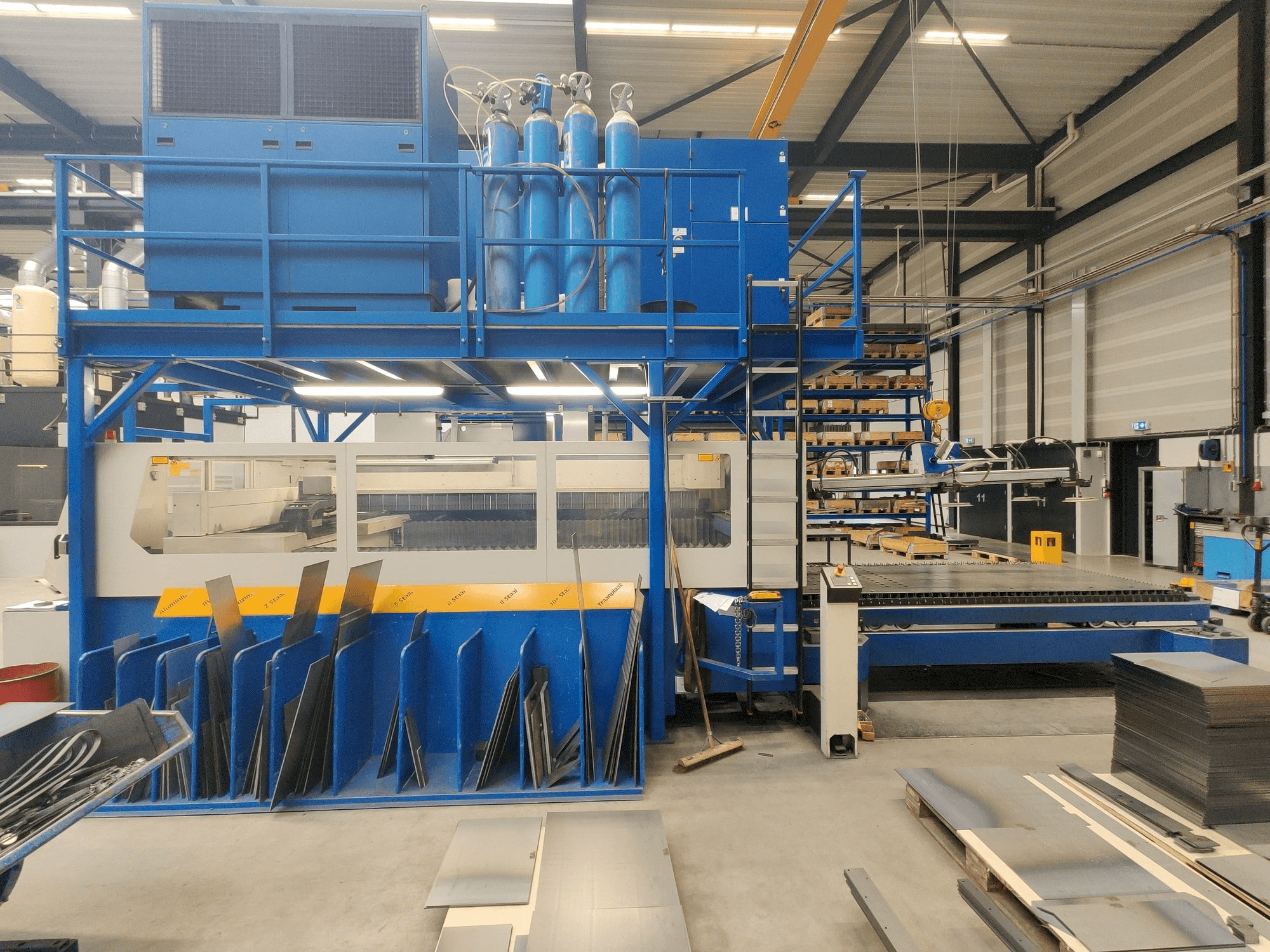 Masina Trumpf Trumatic L 3030 vasaku külje vaade