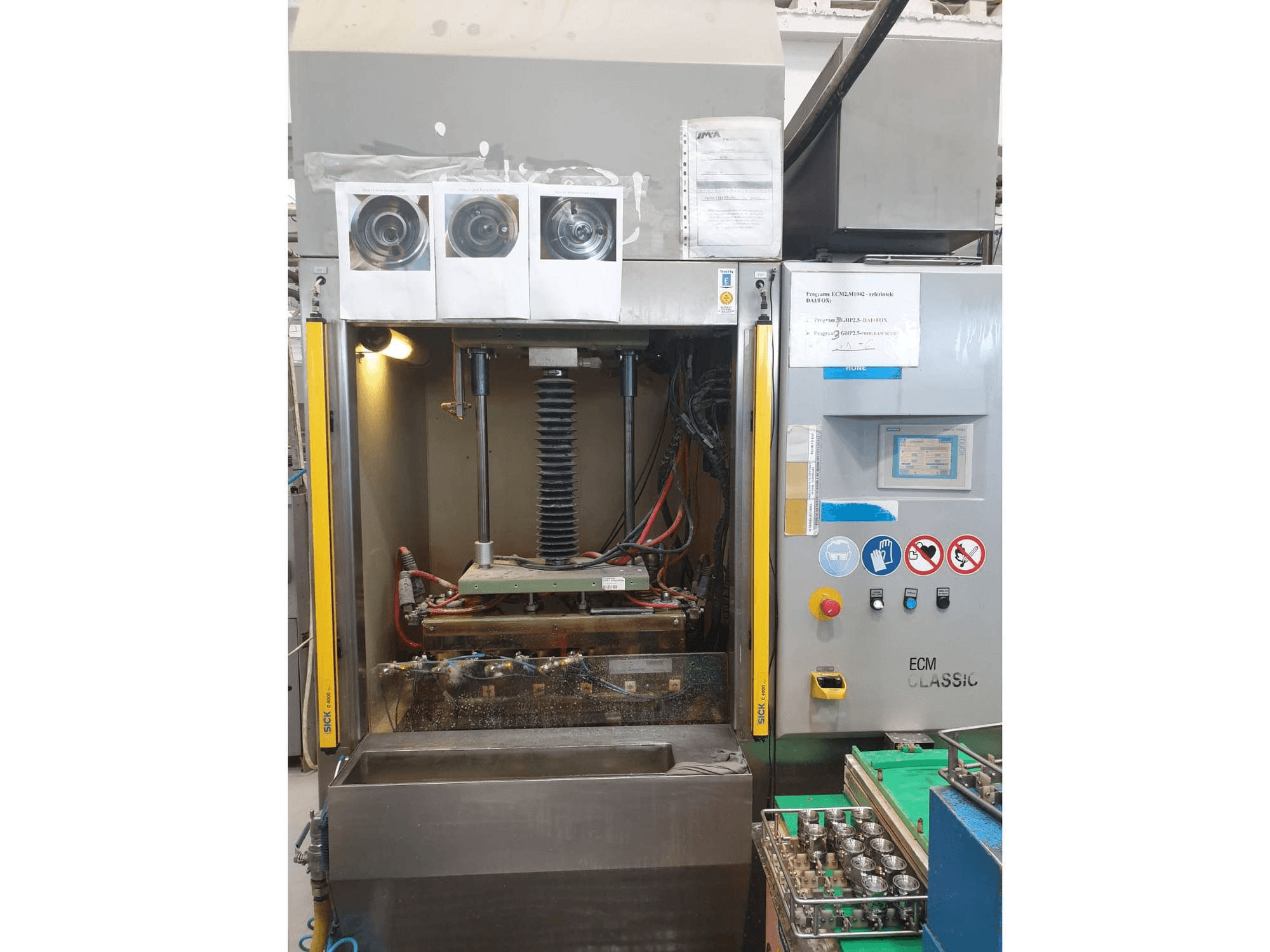 Masina Extrude Hone Classic 1A-450-43-P-M eestvaade