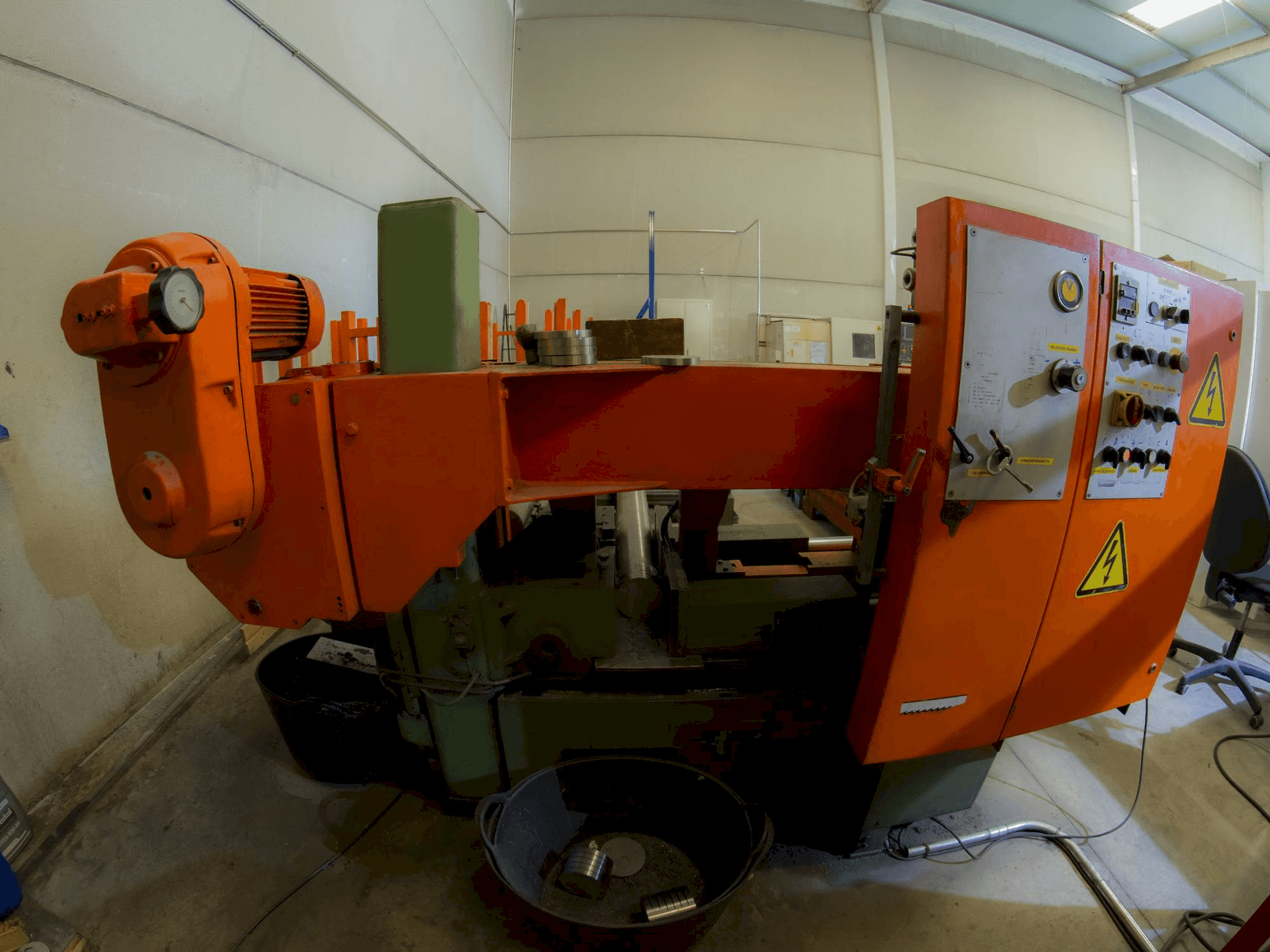 Masina KASTO HBA 340 AU eestvaade