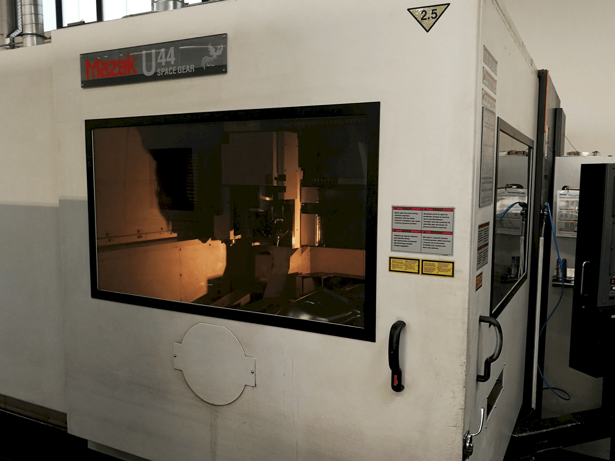 Masinavaade Mazak Space Gear-U44 vasakult