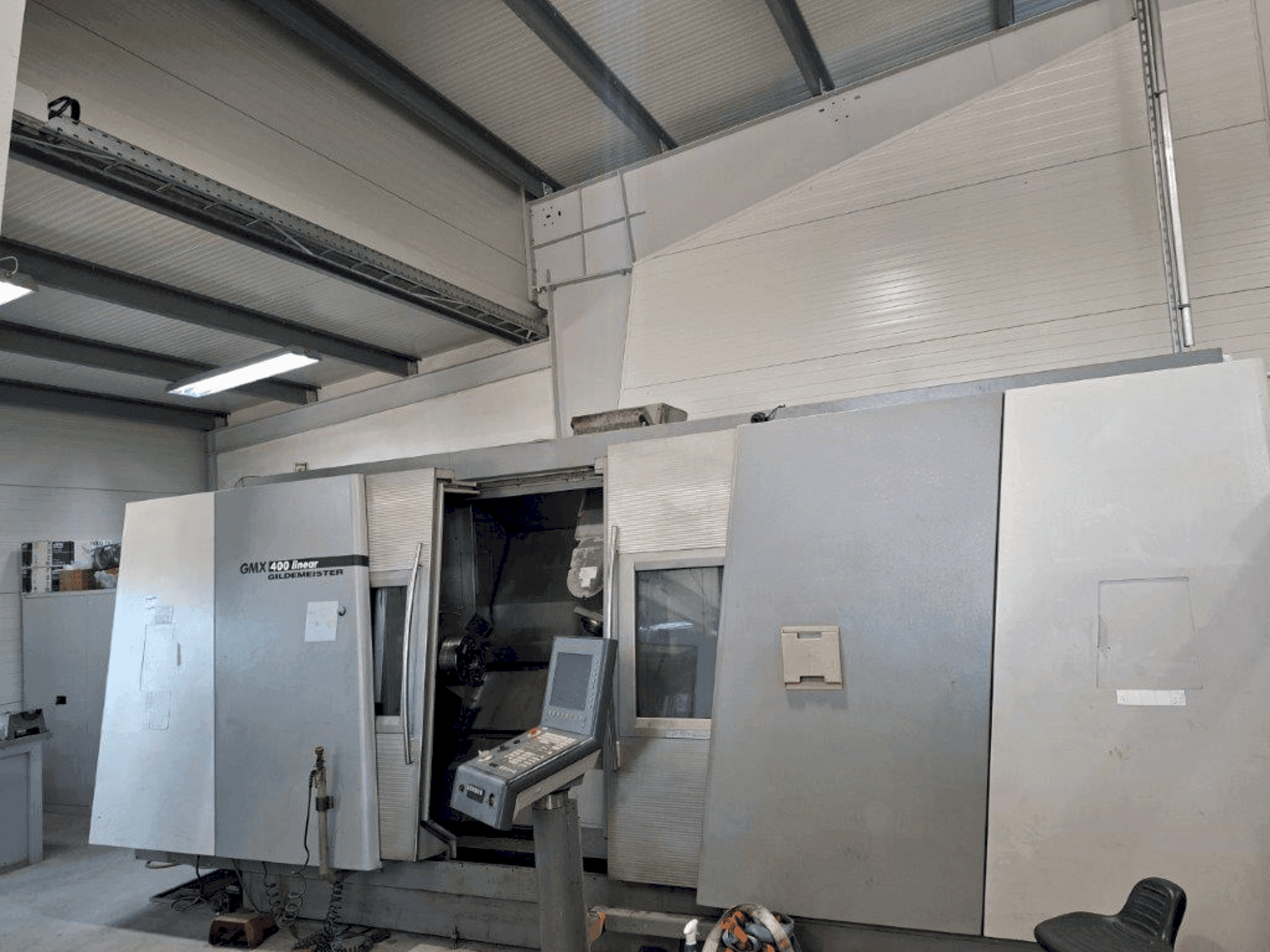 Masina DMG Gildemeister GMX 400 linear eestvaade