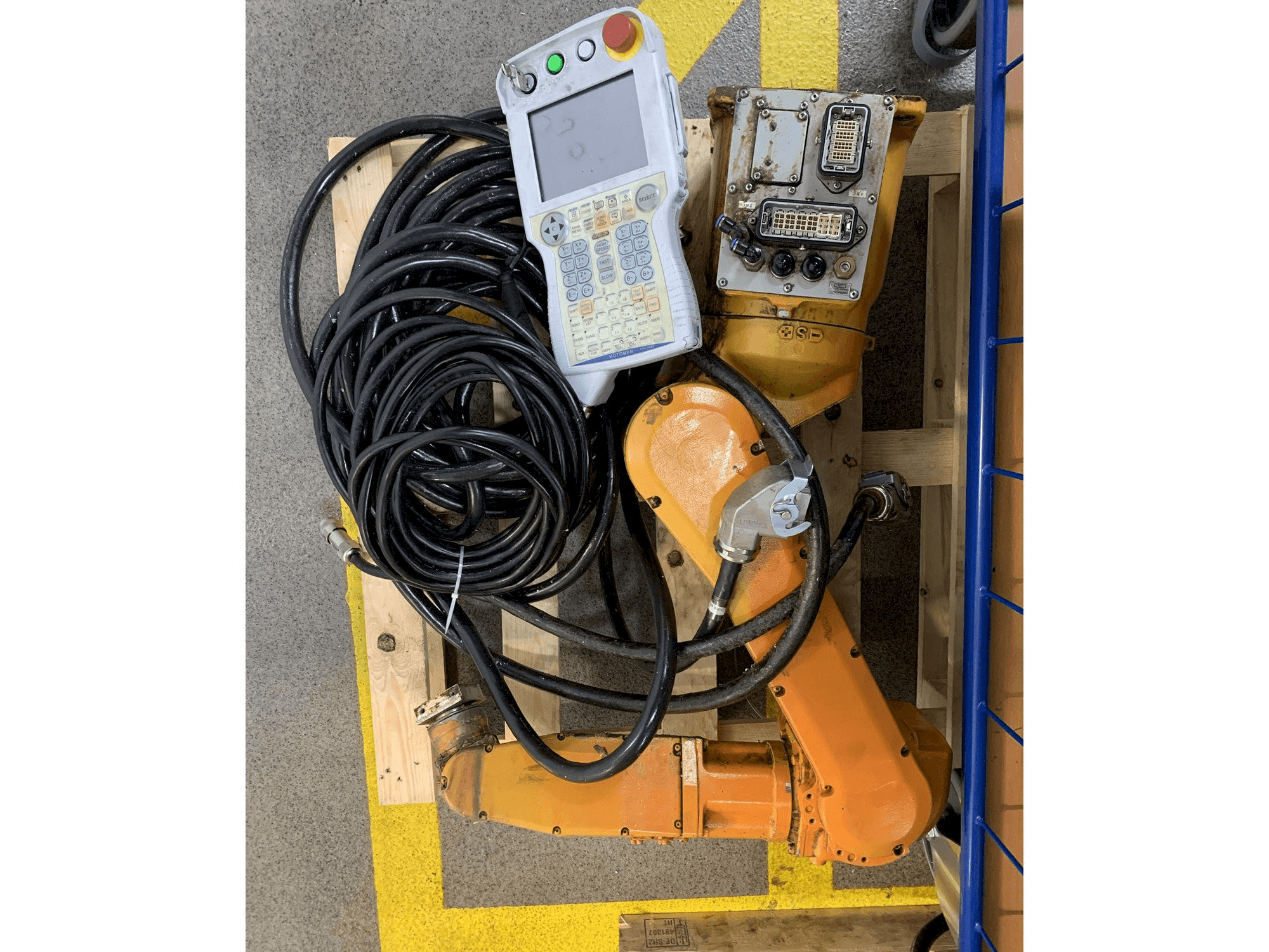 Masina Yaskawa Motoman YR-MH005LS-A12 eestvaade