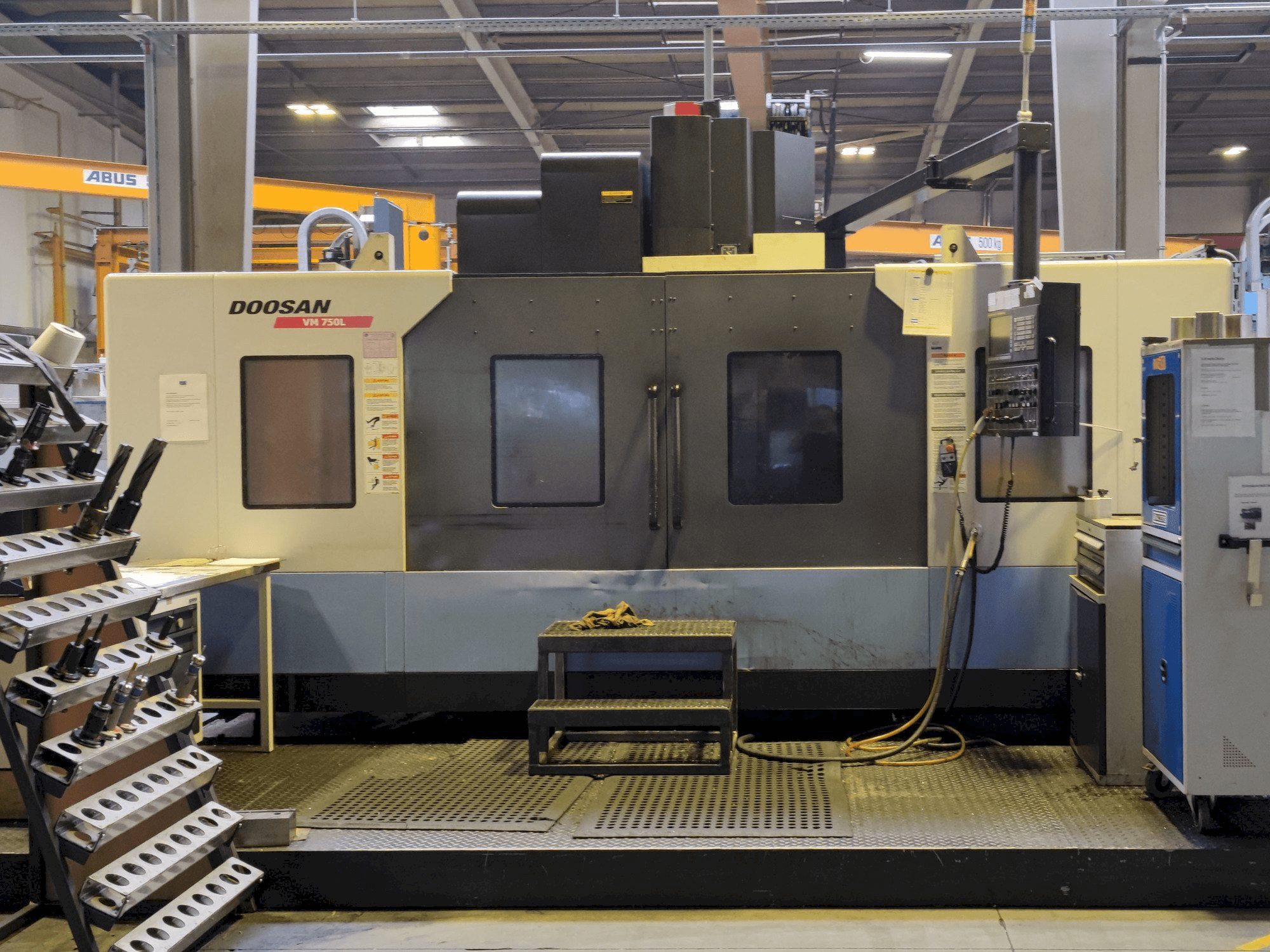 Masina Doosan VM 750L eestvaade