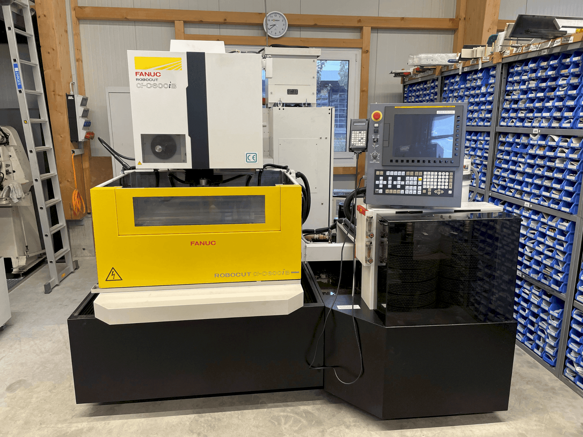 Masina FANUC Robocut alpha iB600 eestvaade