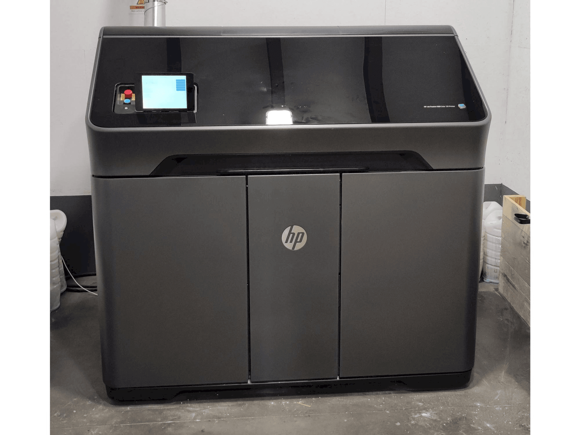 Masina HP MJF 580 eestvaade