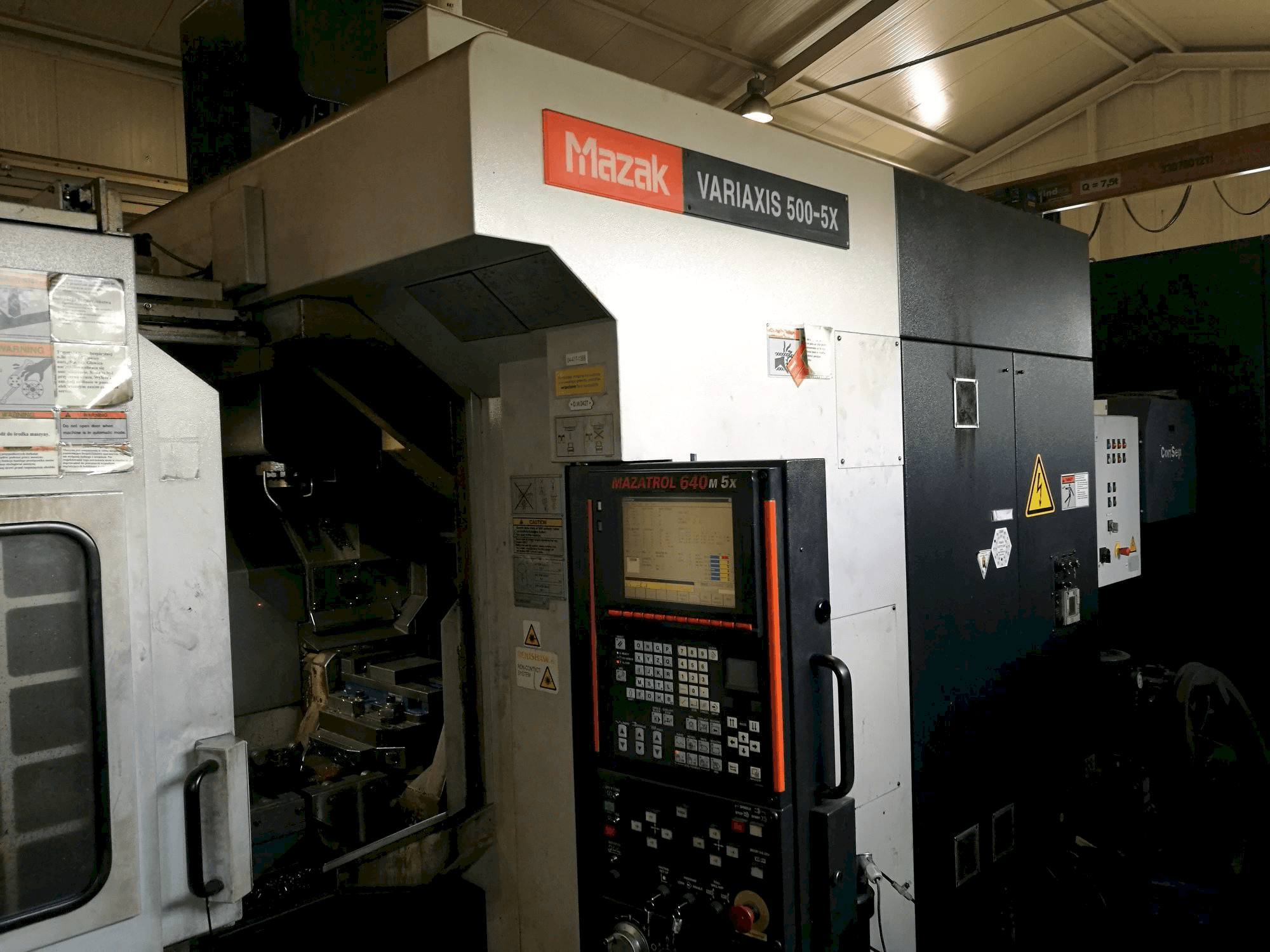 Masina Mazak VARIAXIS 500-5X eestvaade