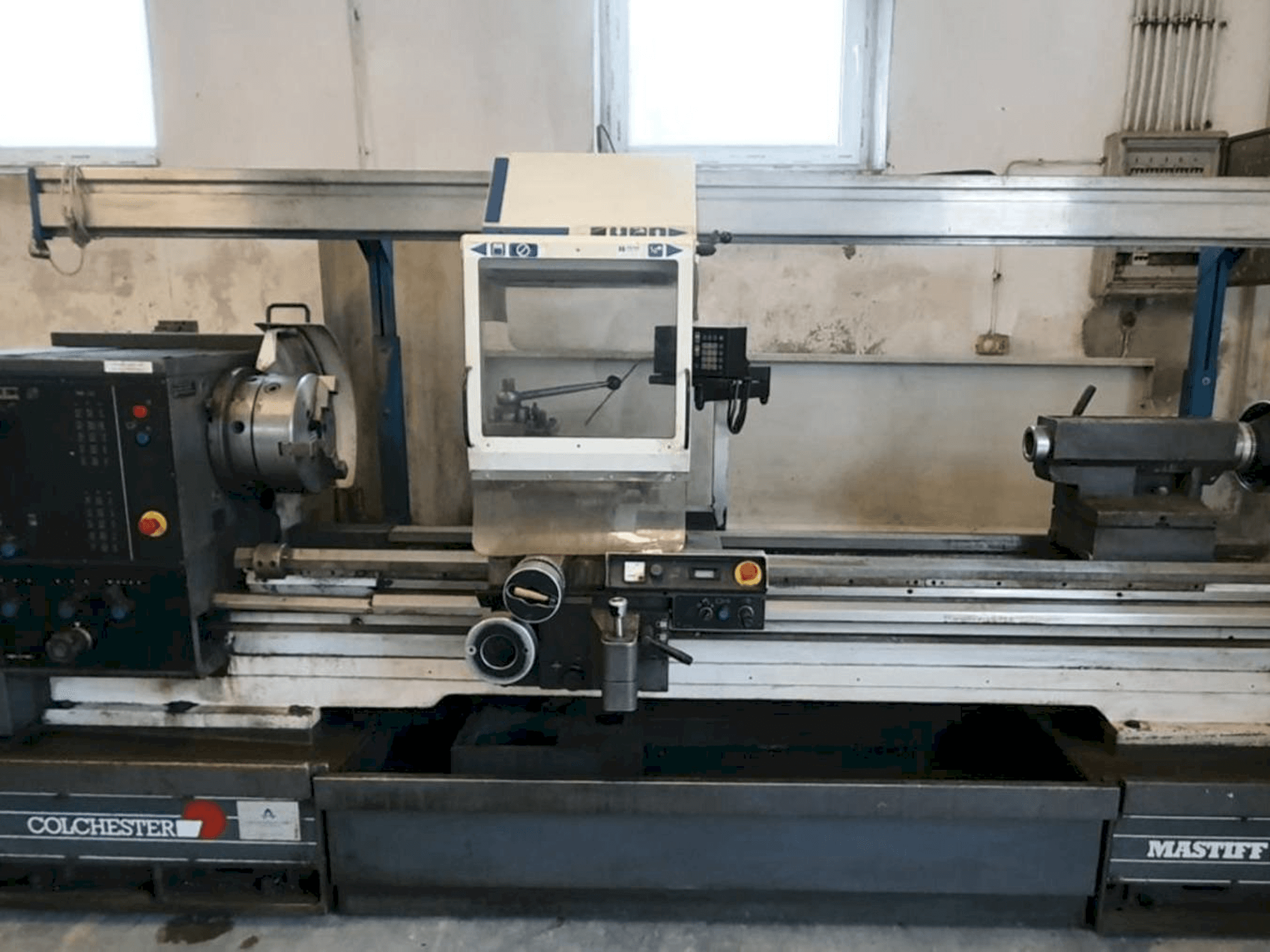 Masina Colchester MASTIFF V/S 1800 eestvaade