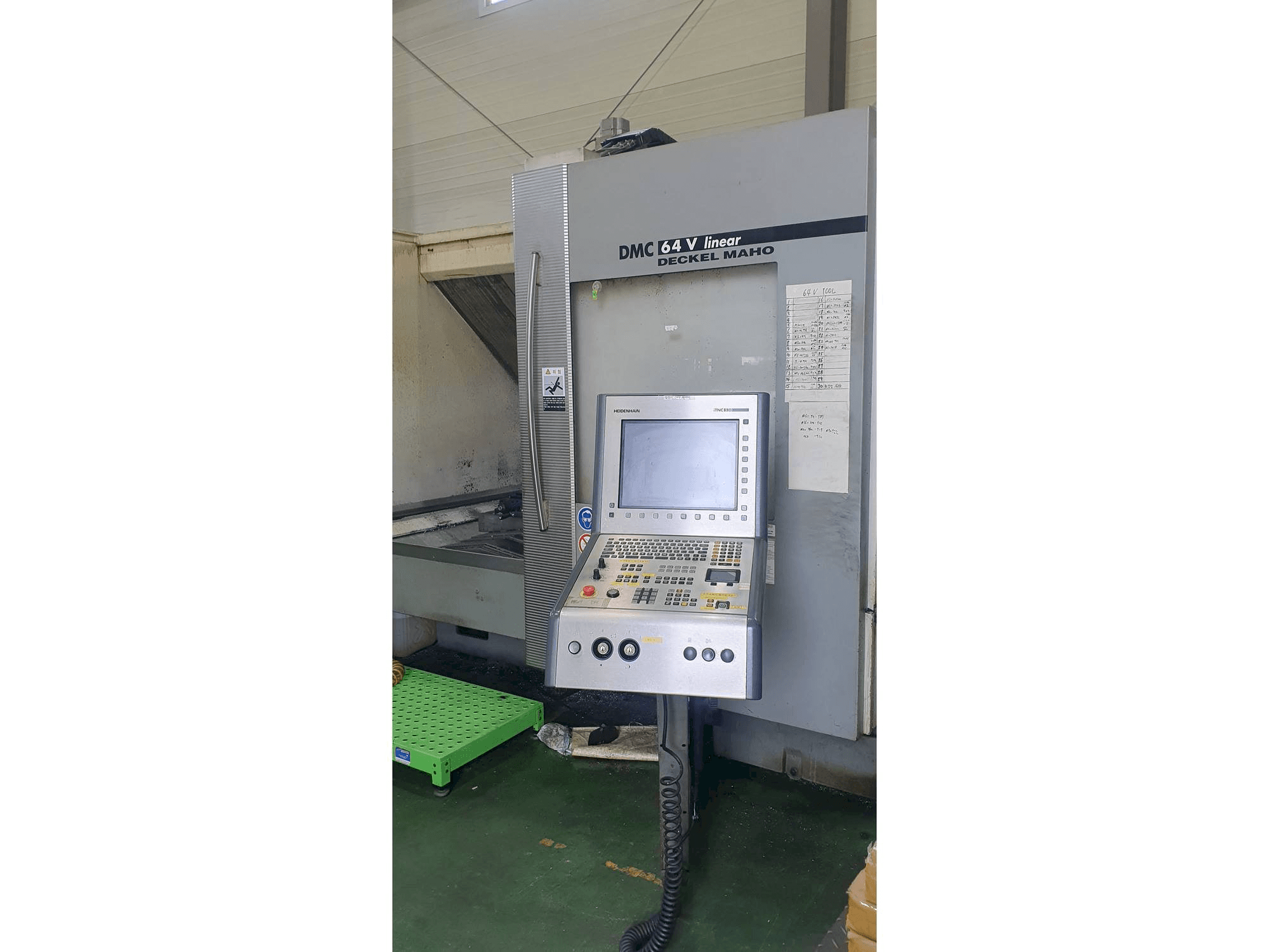 Masina DECKEL MAHO DMC 64 V eestvaade