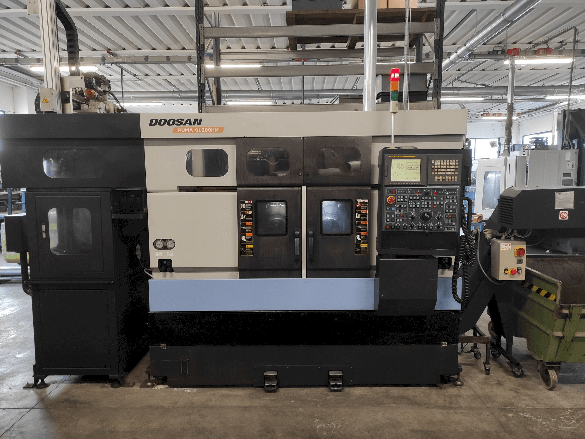 Masina Doosan Puma QL200HM eestvaade