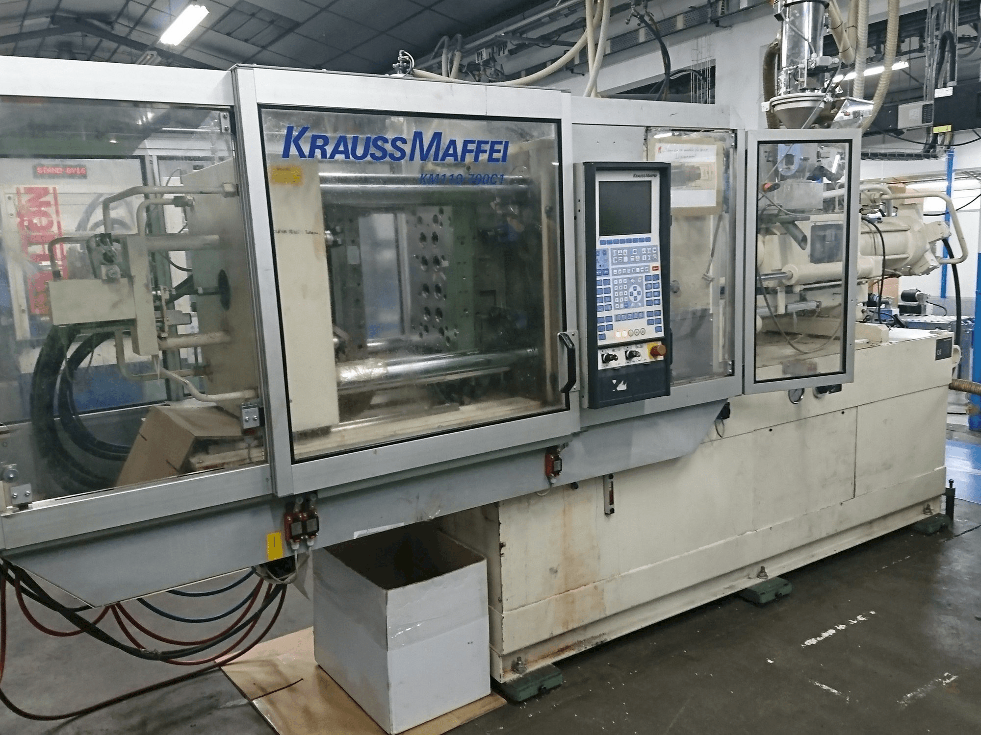 Masina Krauss Maffei 110 - 700 C1 eestvaade