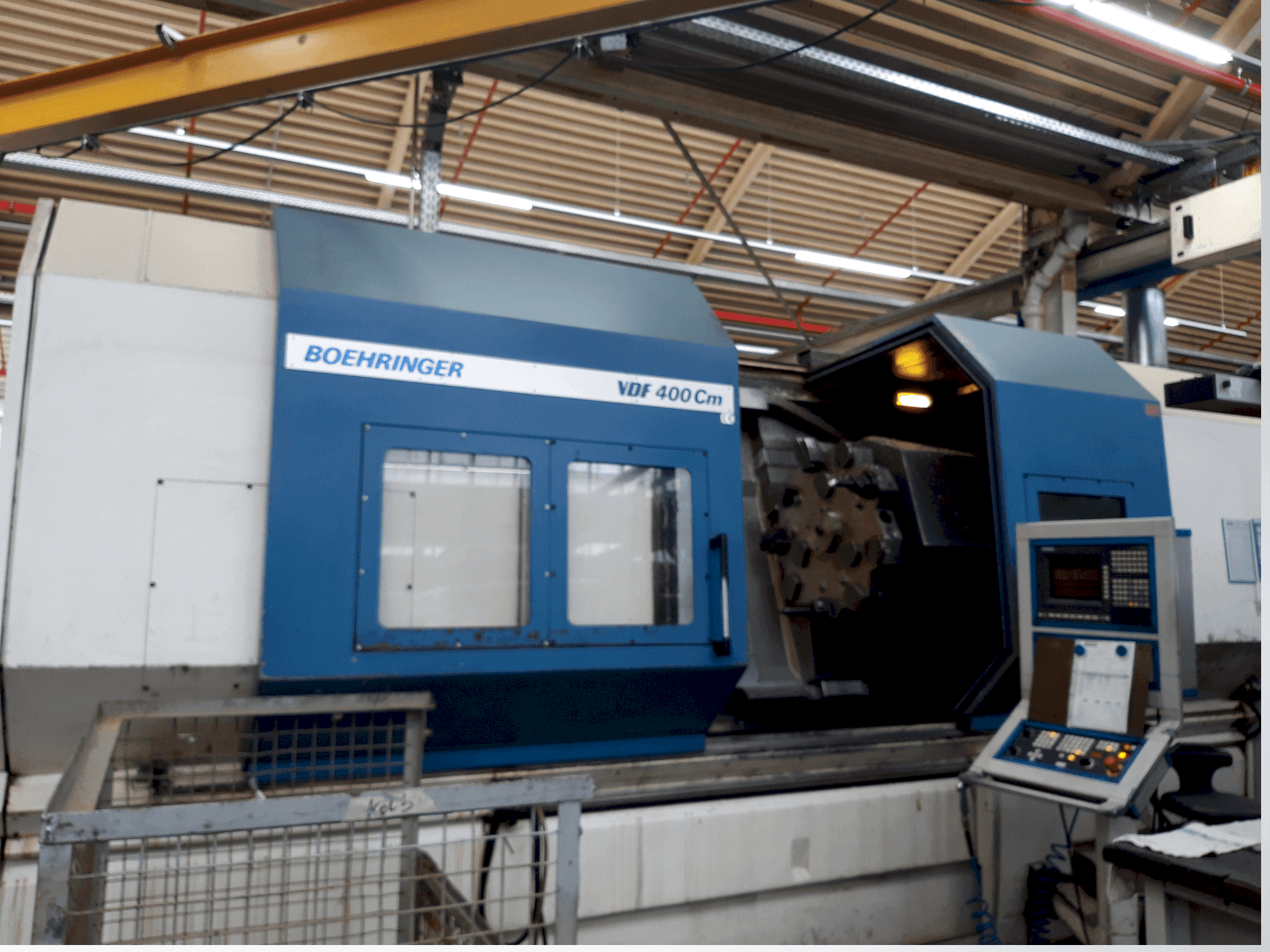 Masina BOEHRINGER VDF 400 CM eestvaade