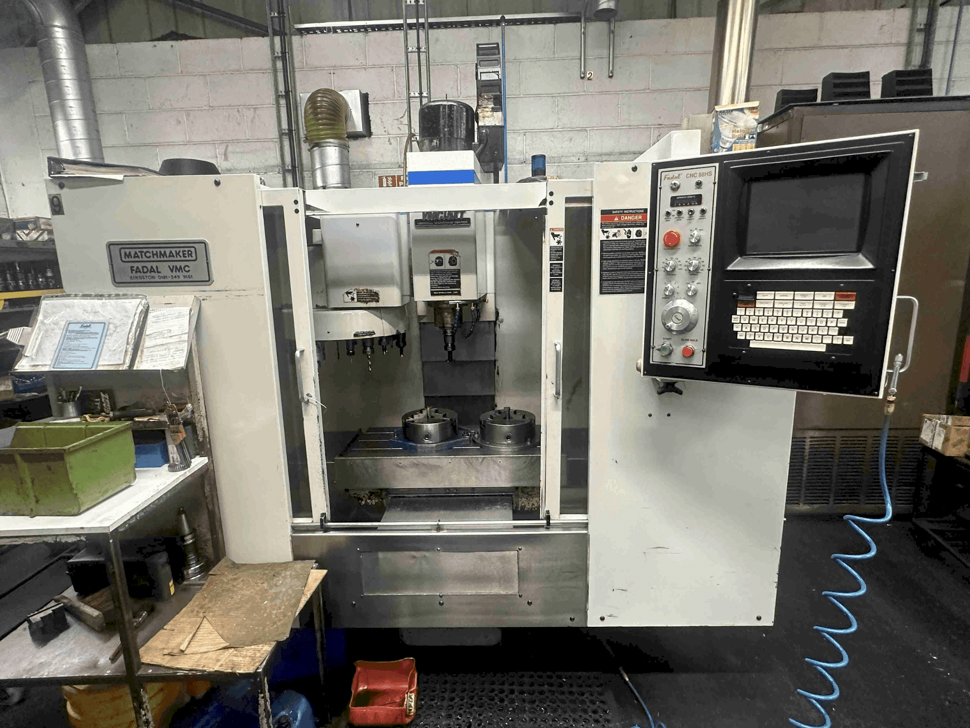 Masina FADAL VMC 15XT eestvaade