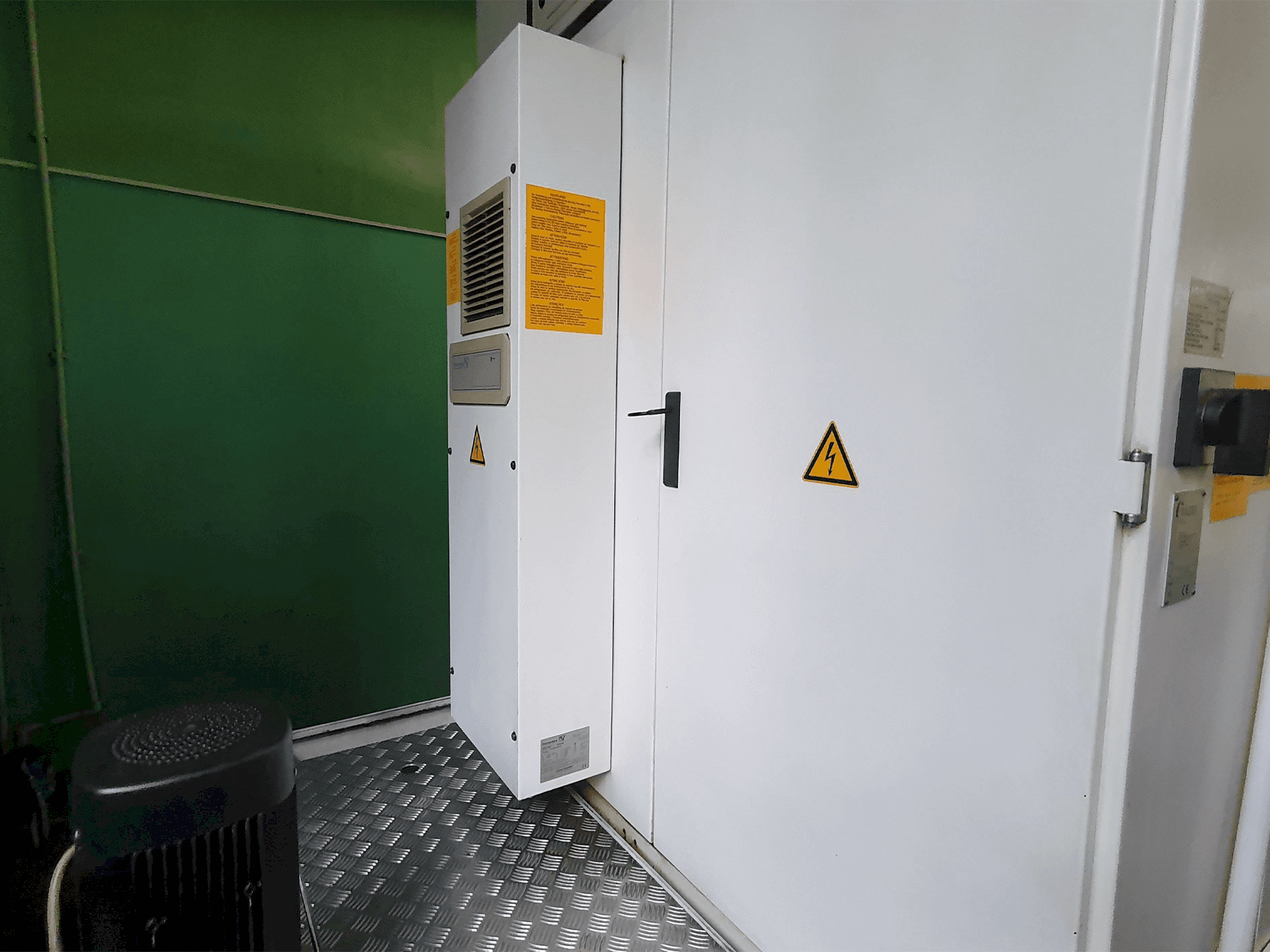 Masina Walter Helitronic Power tagantvaade