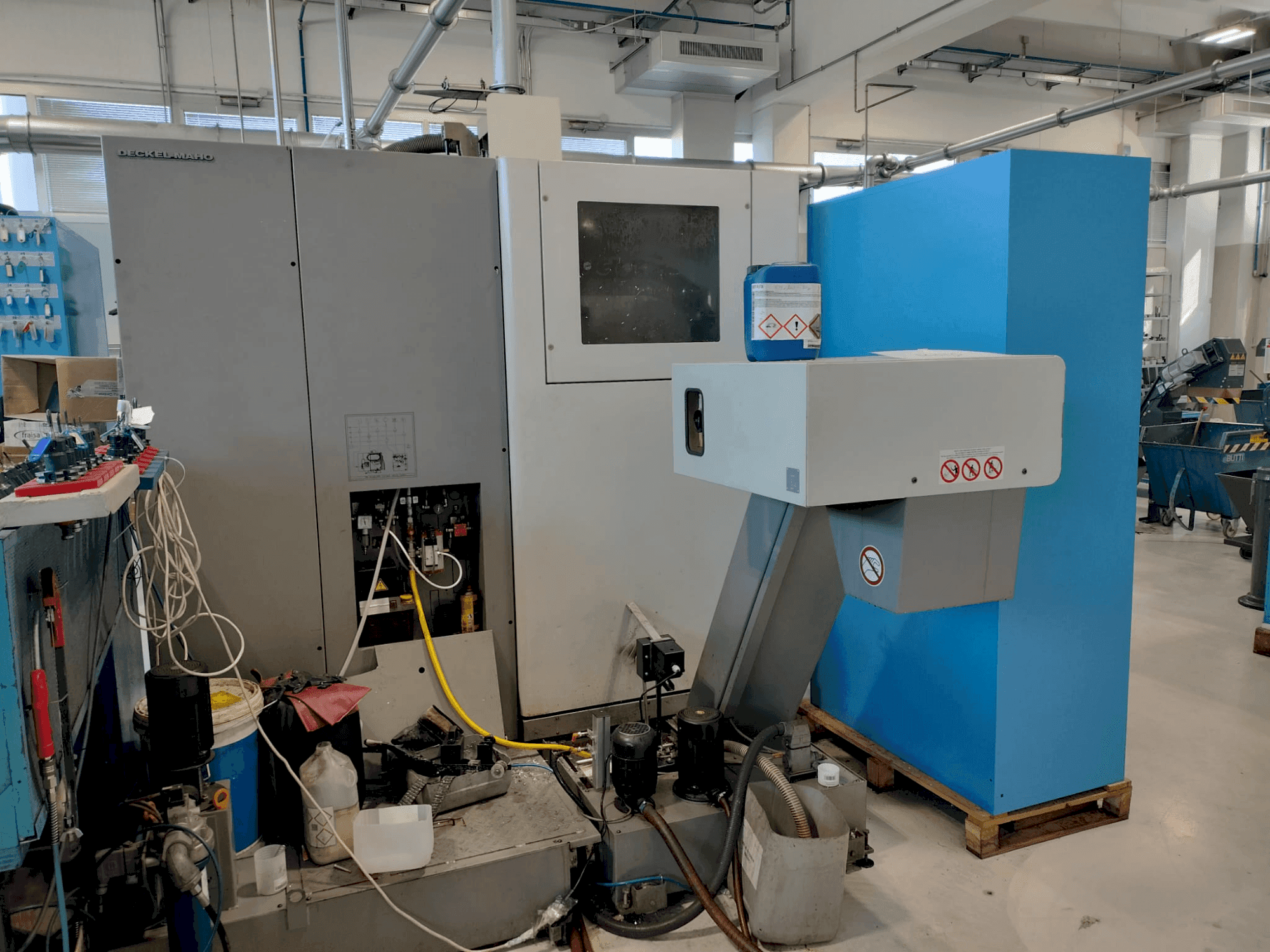 Masina DMG DECKEL MAHO DMC 635V eestvaade