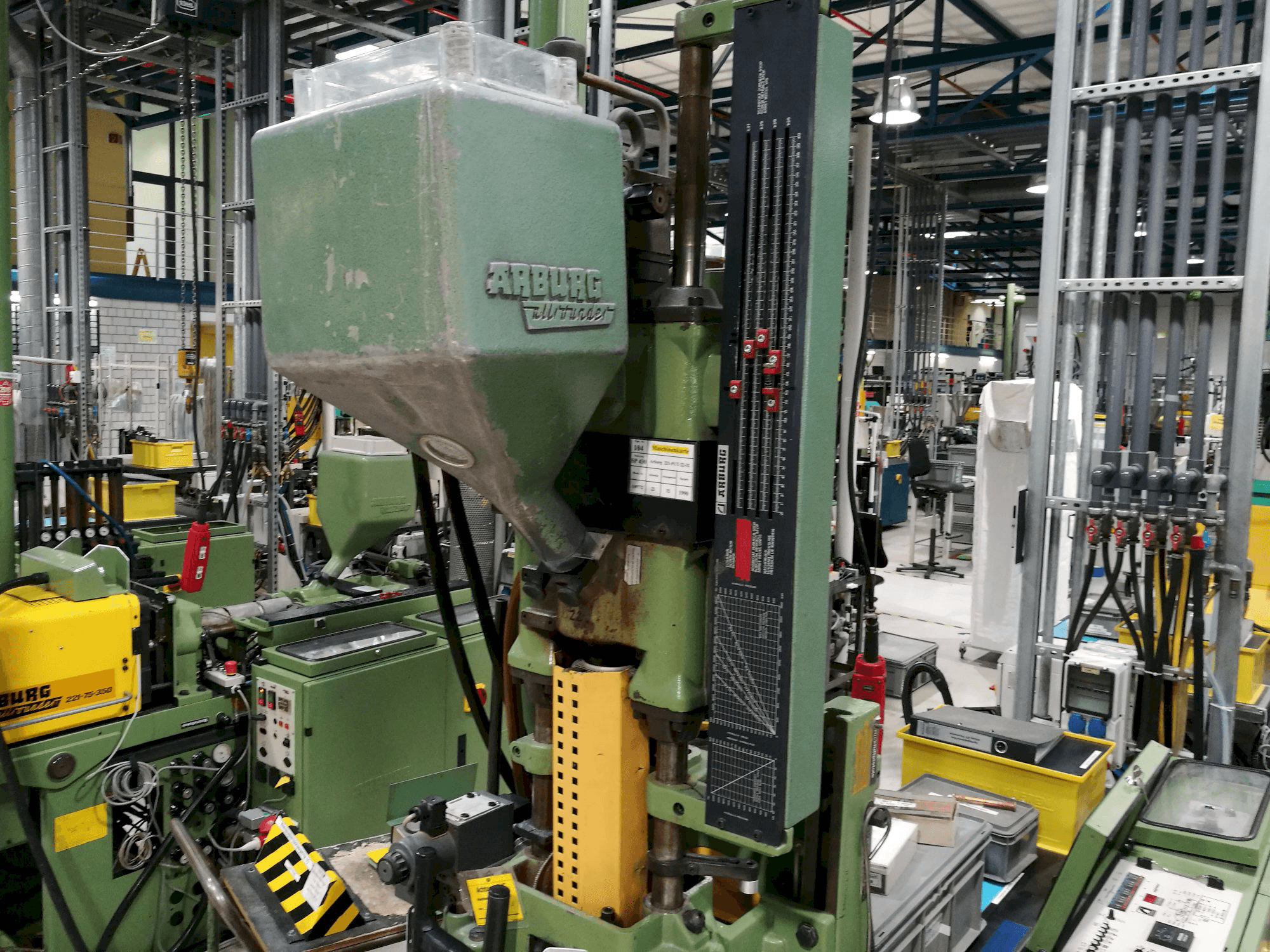 Masinavaade Arburg Allrounder 221-75-350 vasakult