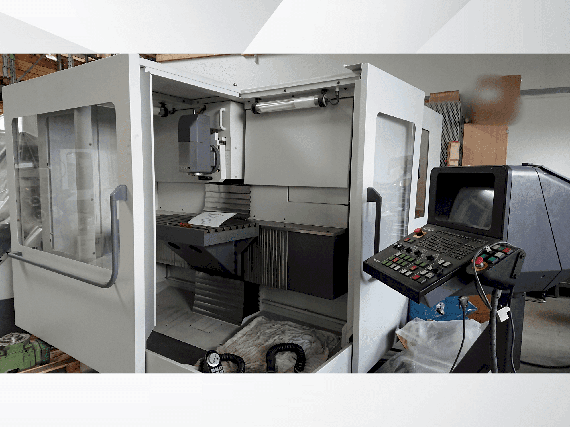 Masina DECKEL FP4-60T eestvaade