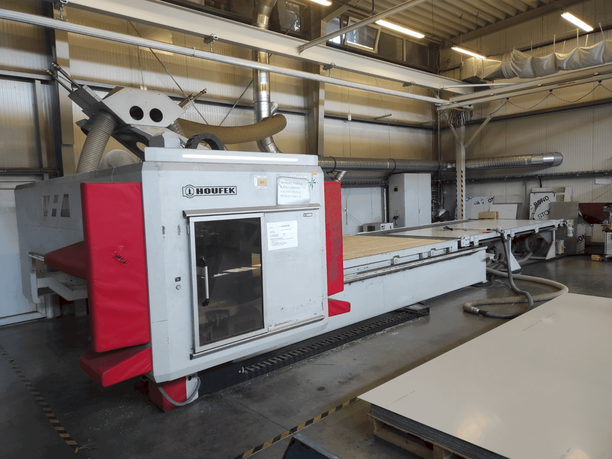 Masina Houfek Scorpion 422102-R3 eestvaade