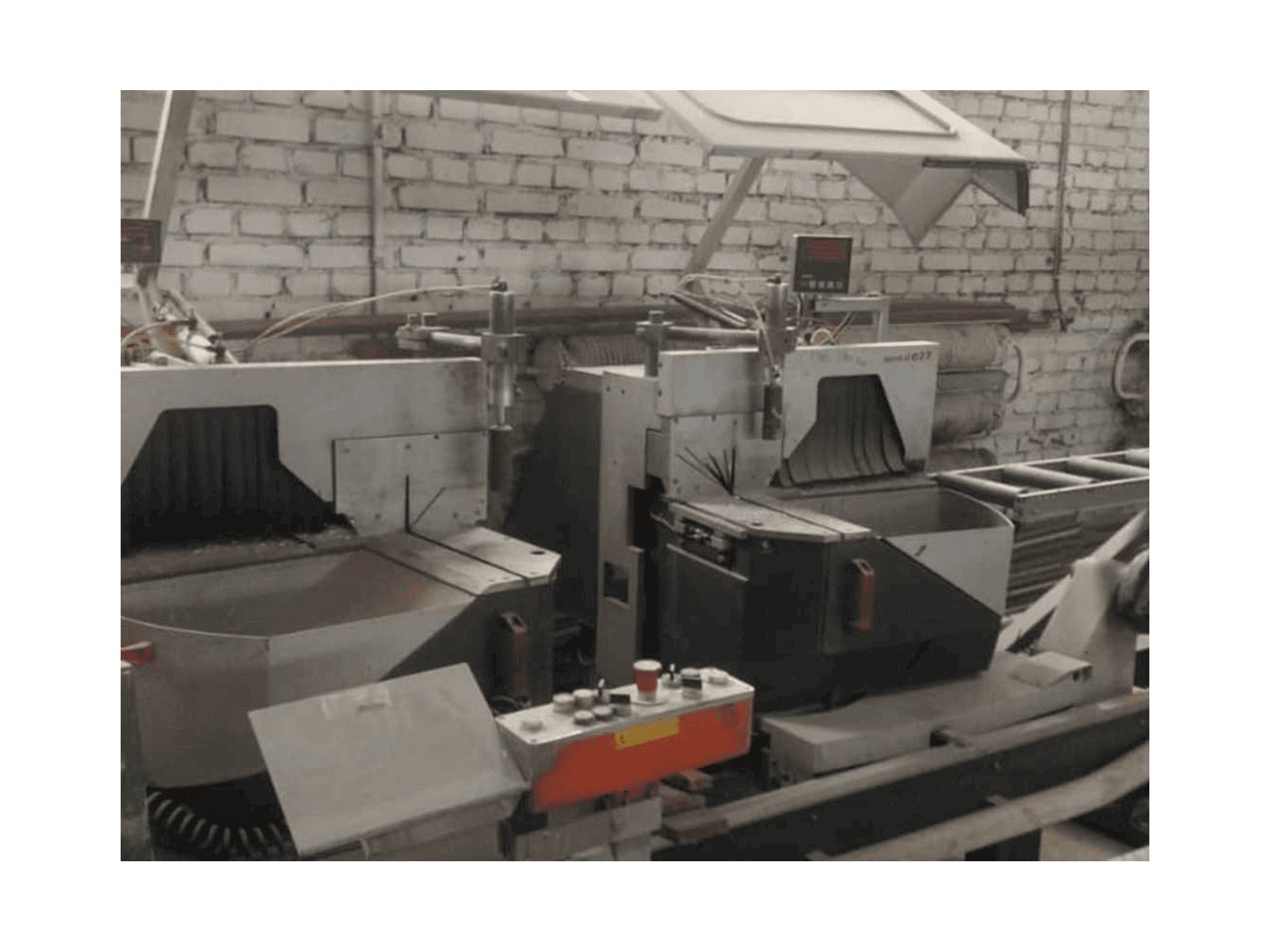 Masina Elumatec DG 104/02 + E111 eestvaade