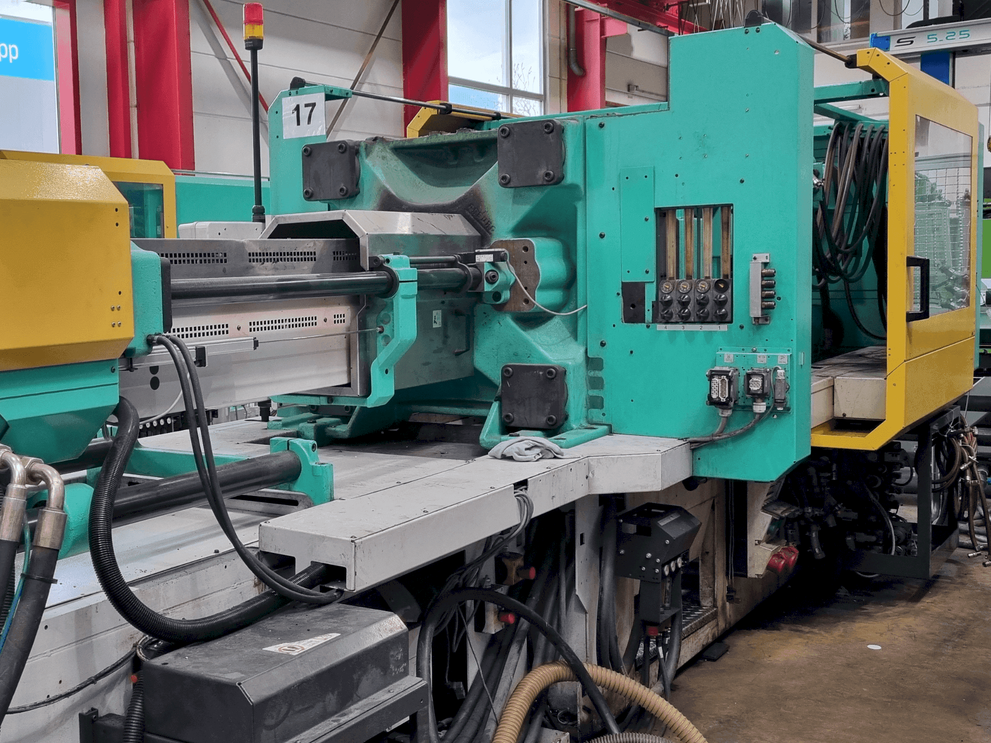 Masina Arburg 630 S 2500-1300 ECO eestvaade