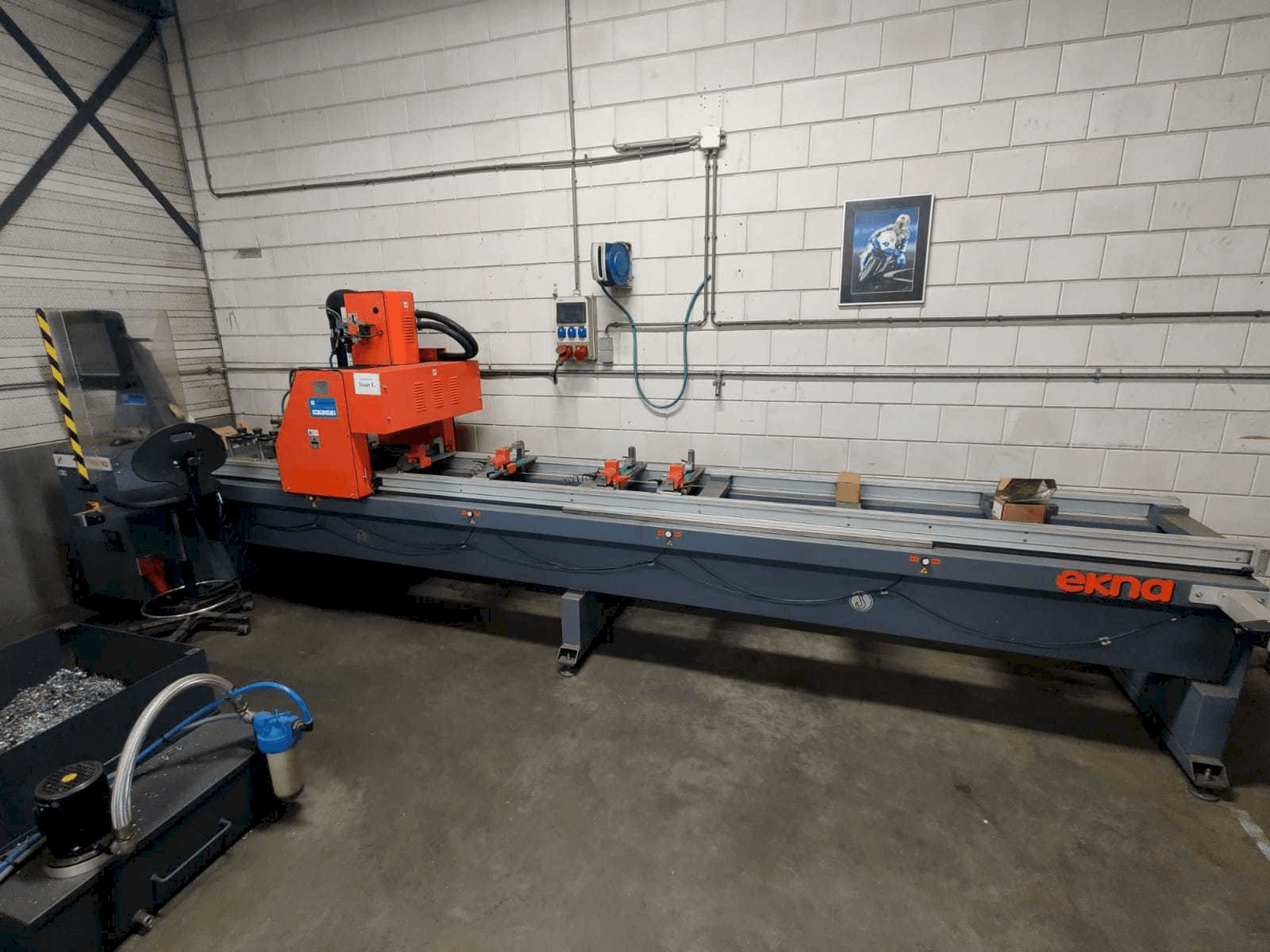 Masina Tekna TK426-1 eestvaade