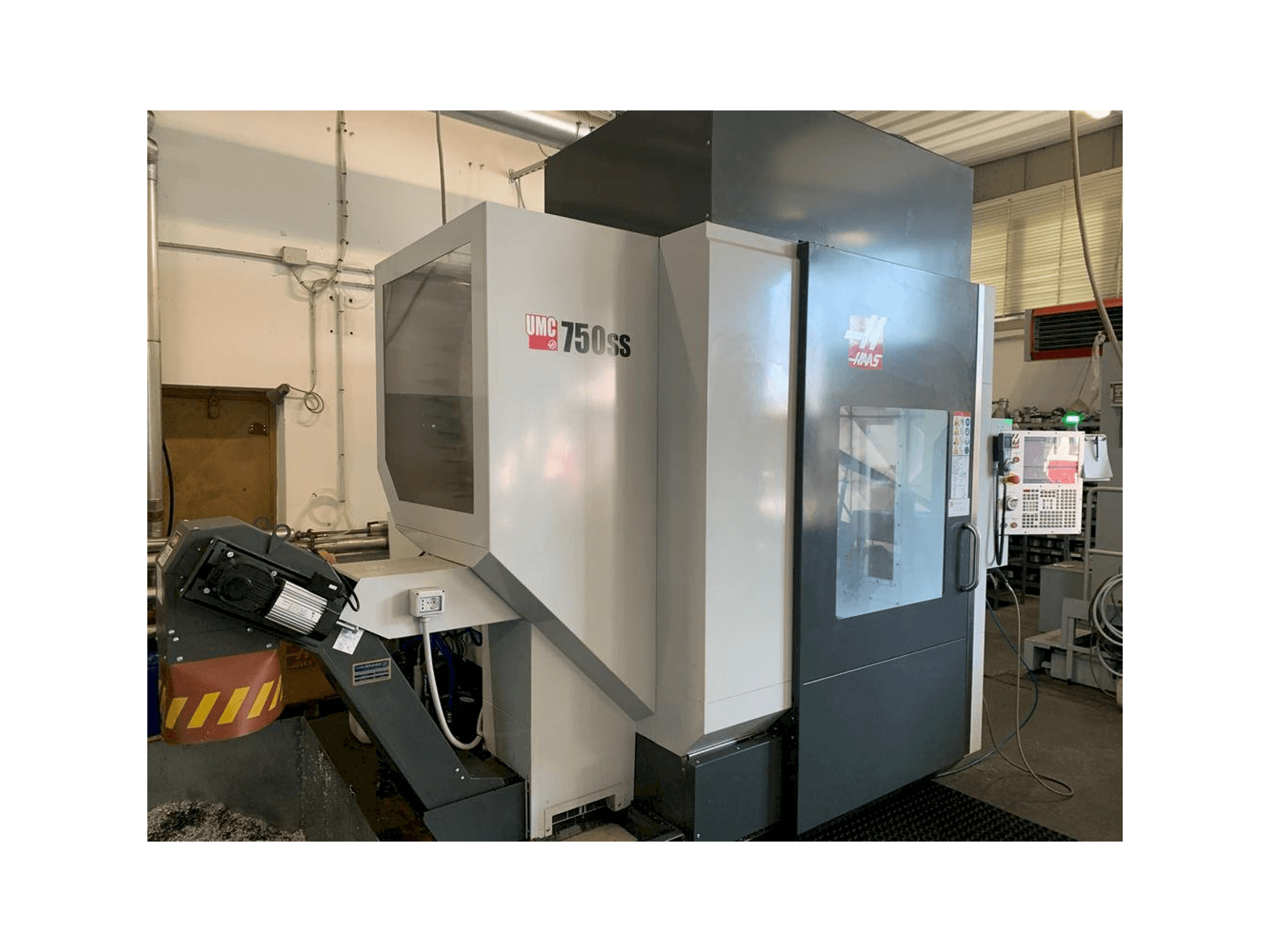 Masina HAAS UMC 750SS eestvaade