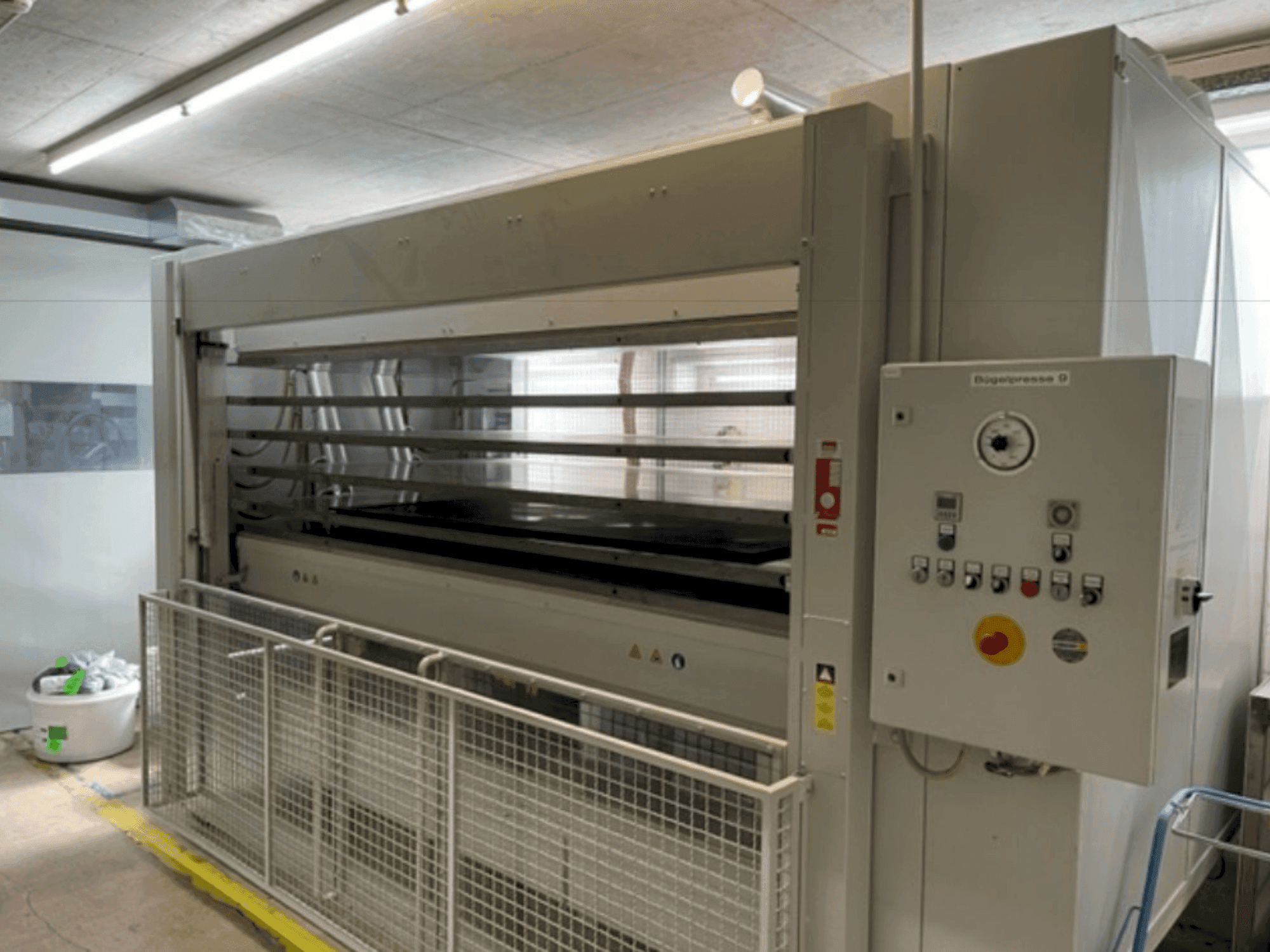 Masina LANGZAUNER LZT 80 /5-SO eestvaade