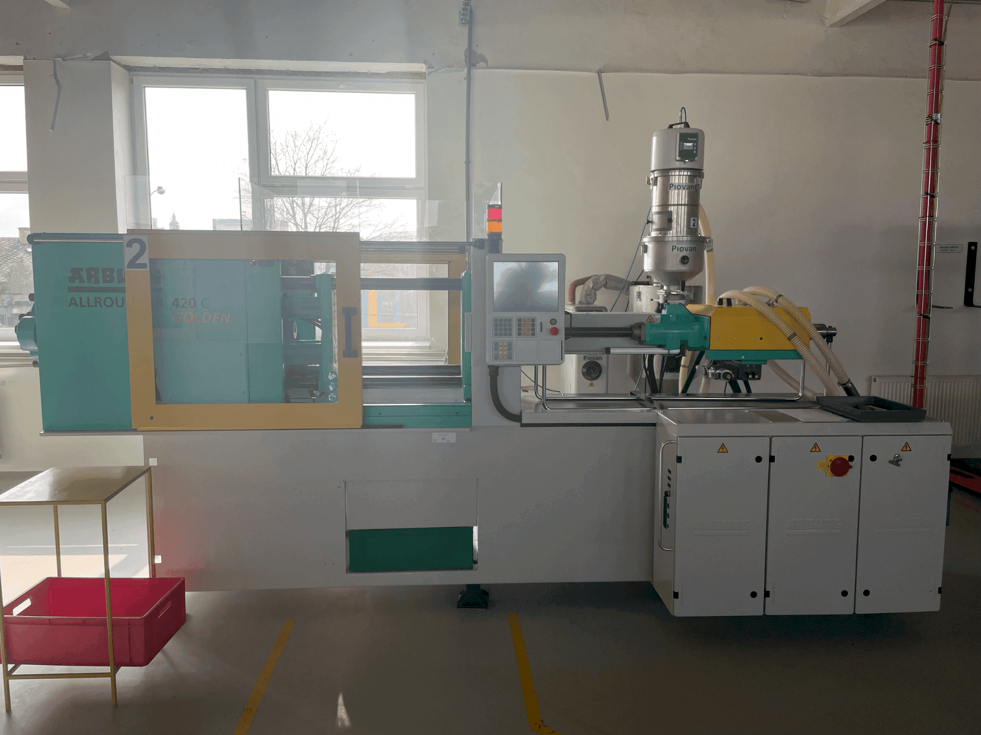 Masina Arburg Allrounder 420C 1000-290 eestvaade