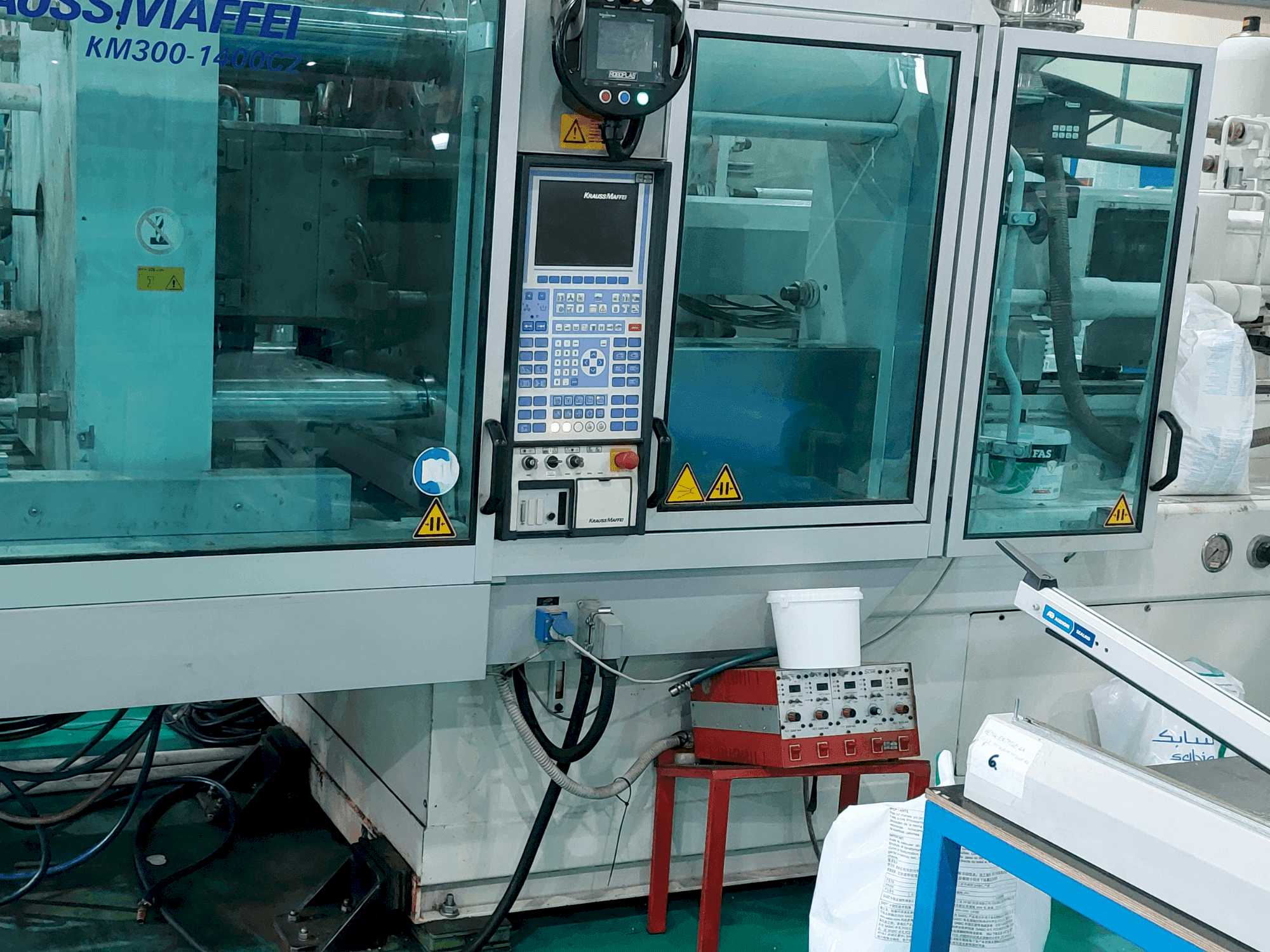 Masina Krauss Maffei 300 – 1400 C2 eestvaade