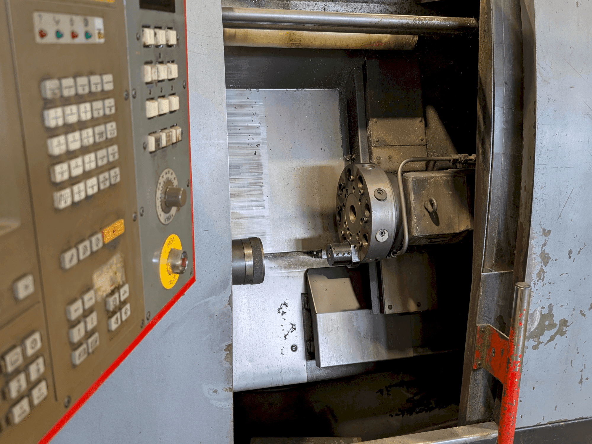 Masina EMCO EMCOturn 340 eestvaade