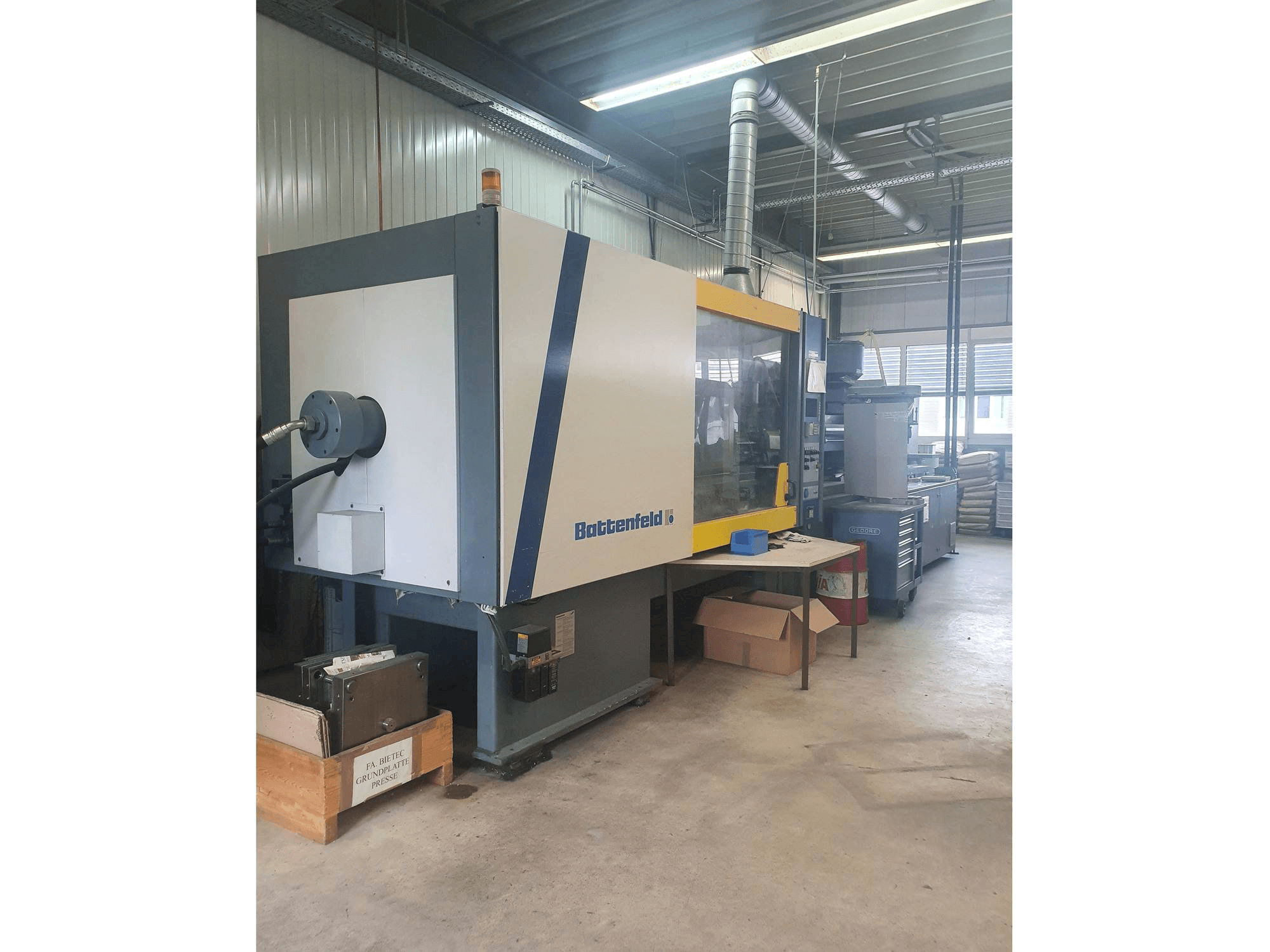 Masina Battenfeld BK 3500/2800 eestvaade
