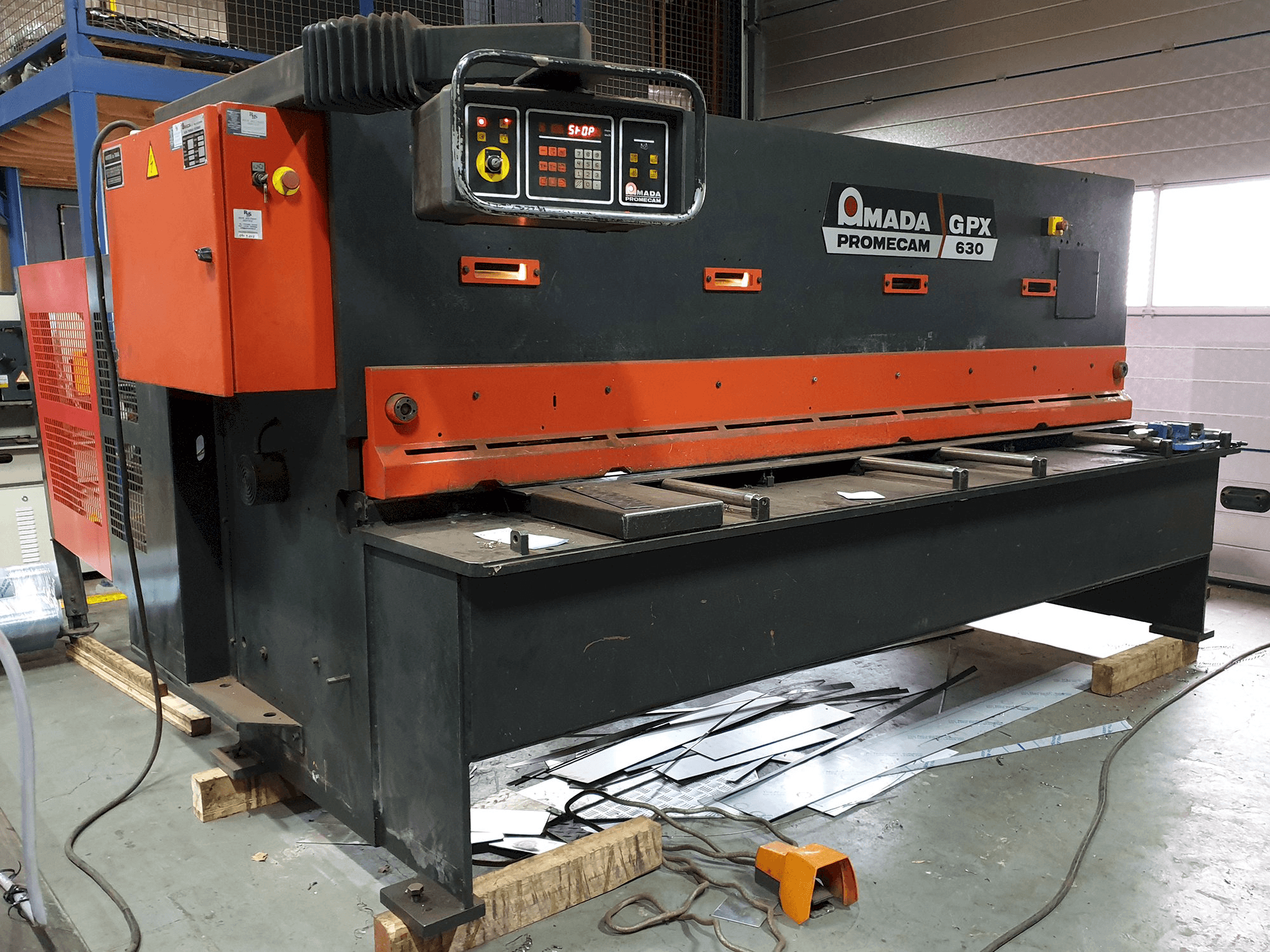 Masinavaade AMADA PROMECAM GPX 630 vasakult