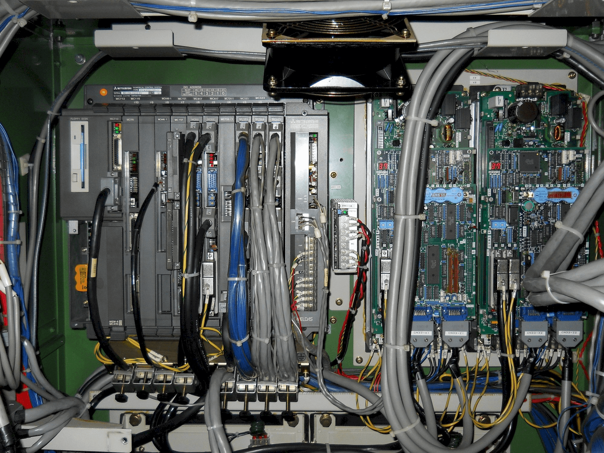 Masina Mazak Multiplex 610 eestvaade