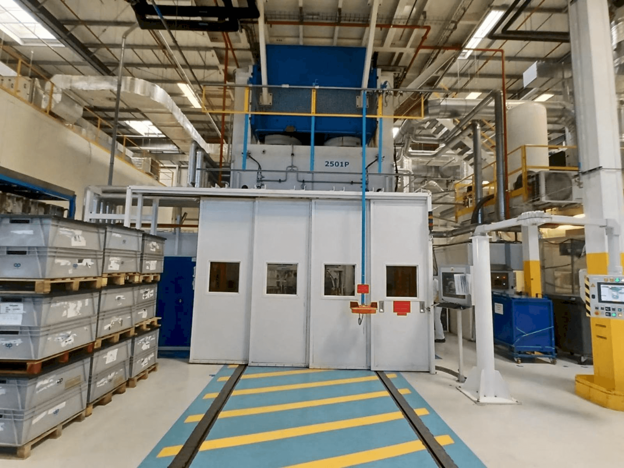 Masina Pinette 2500 Ton eestvaade