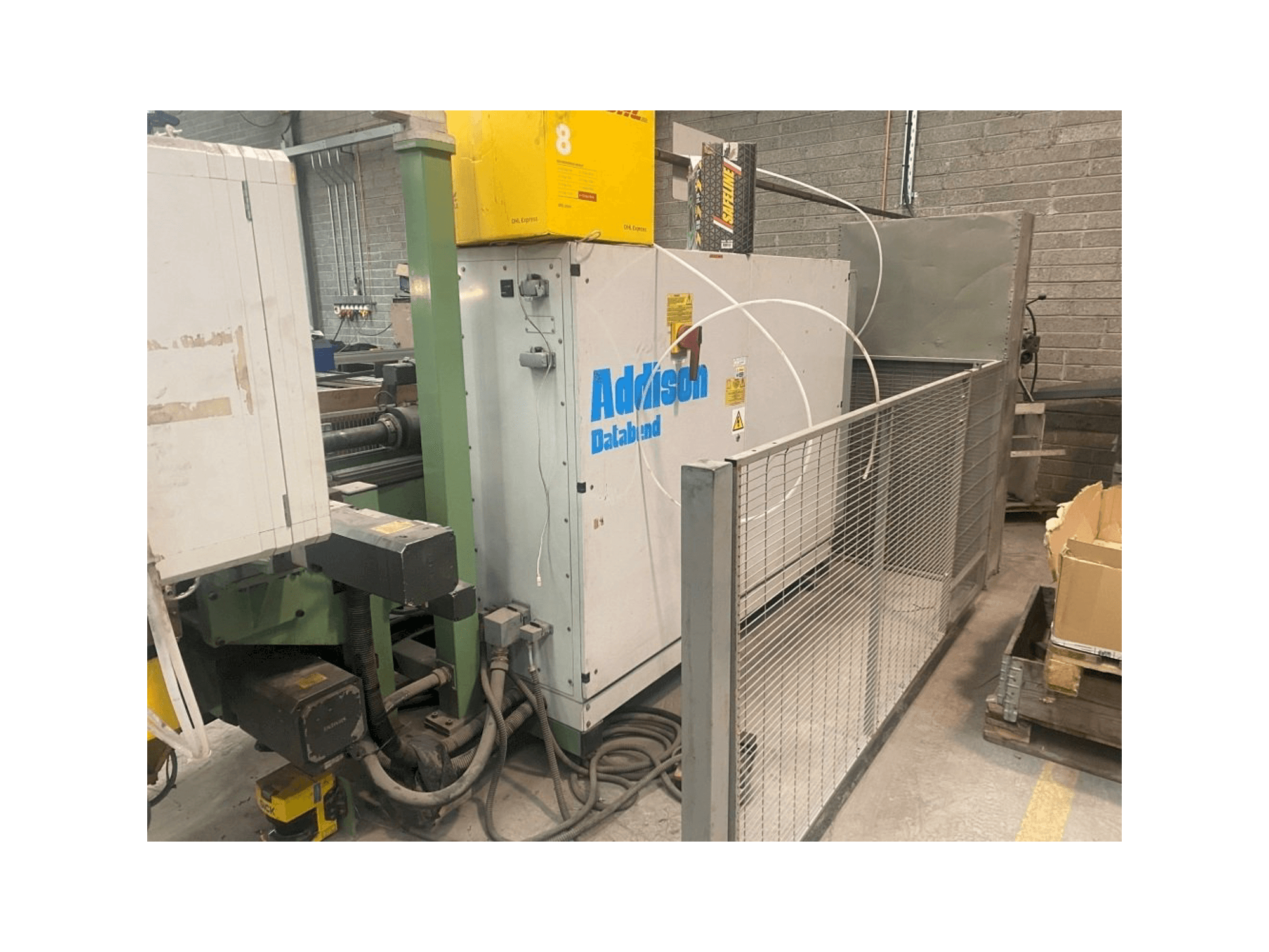 Masina Addison DB40E eestvaade