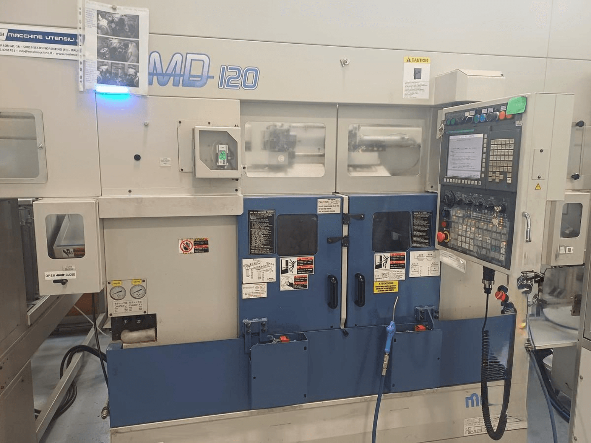 Horisontaalne treiping MURATEC MD 120, esiplaanil on näidatud juhtpaneel, uks ja rõhuandurid.