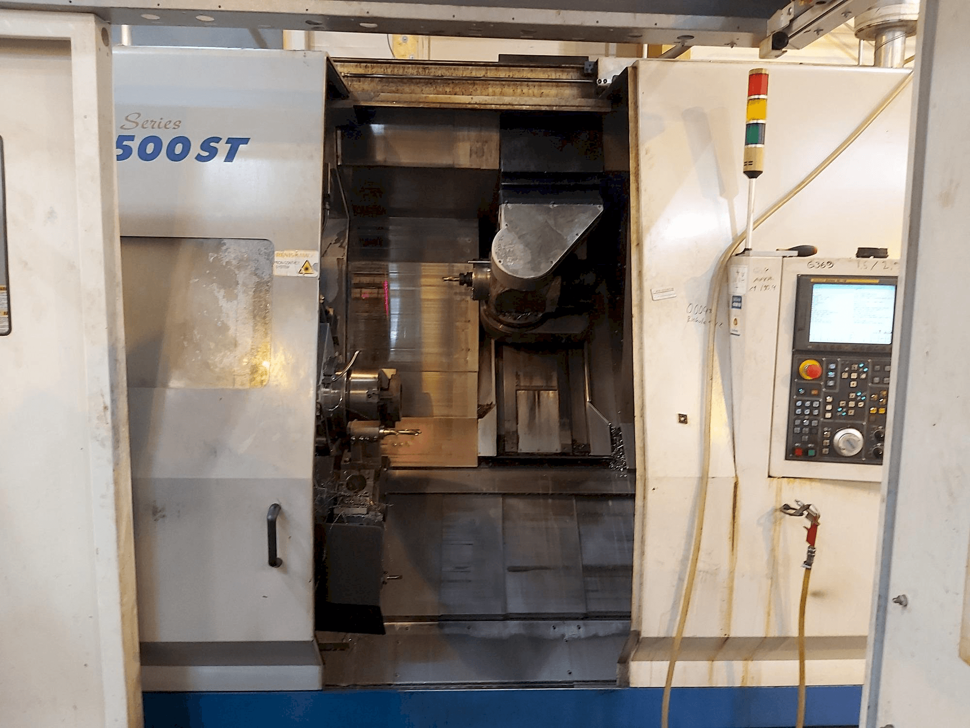 Masina Doosan Puma MX 2500 ST eestvaade