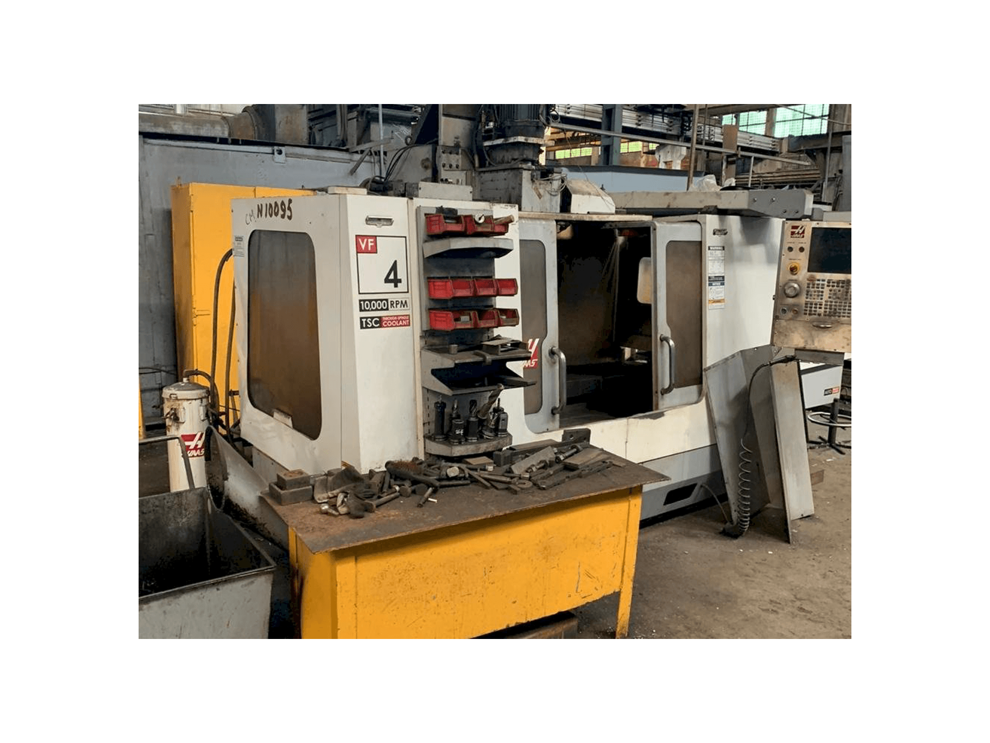 Masina HAAS VF-4 eestvaade