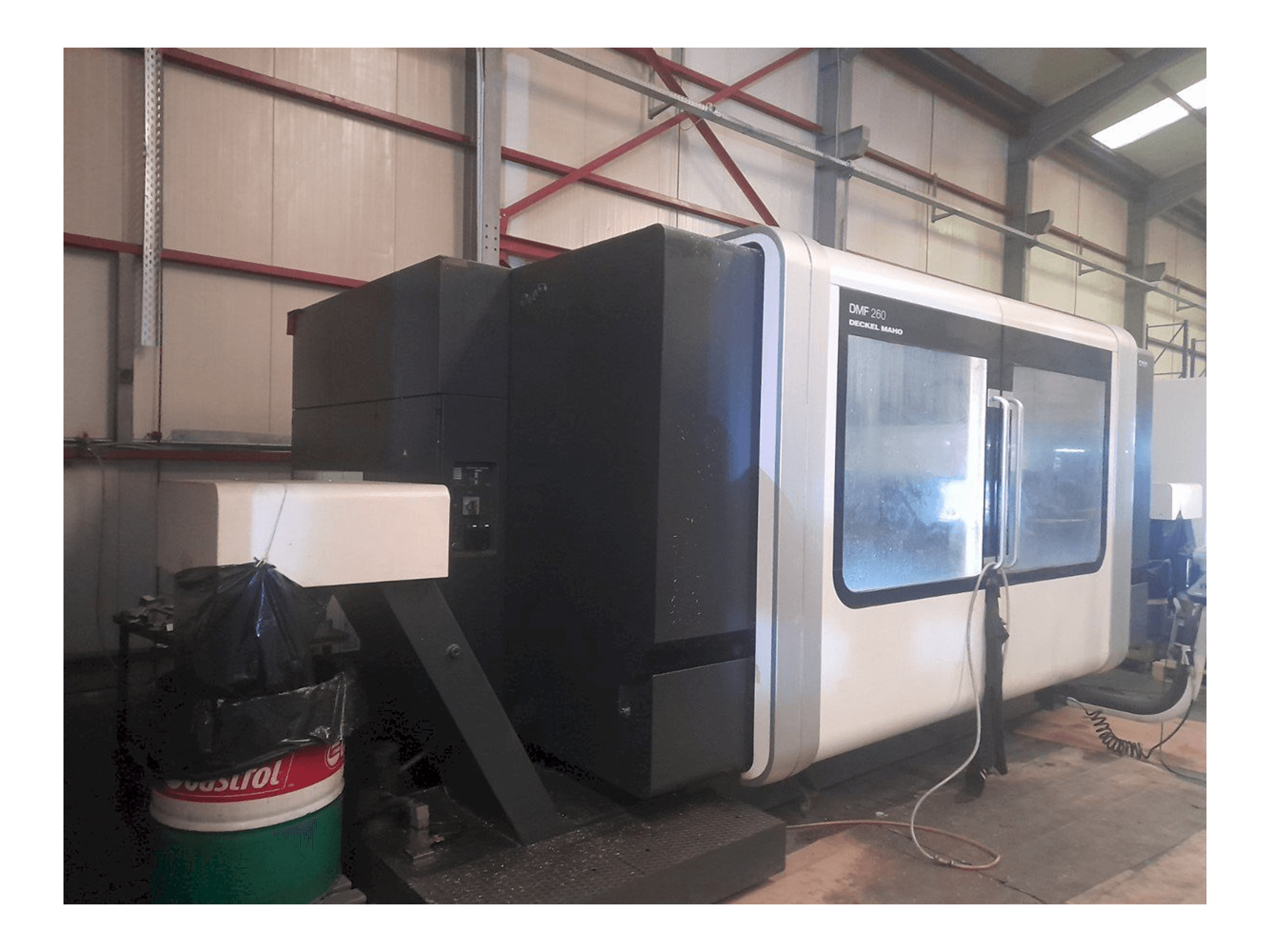 Masina DECKEL MAHO DMF 260 vasaku külje vaade