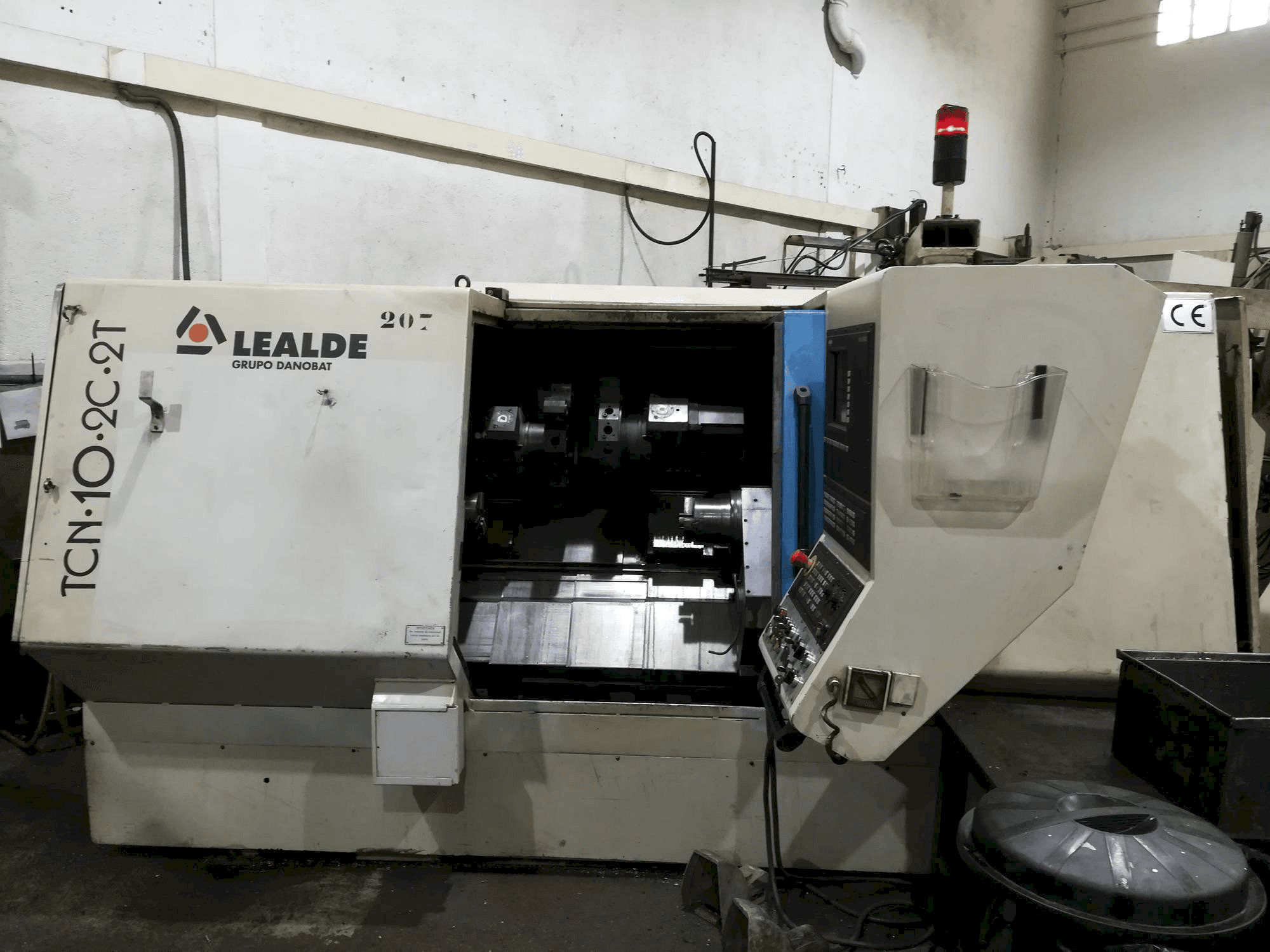 Masina Lealde TCN 10 2C 2T eestvaade