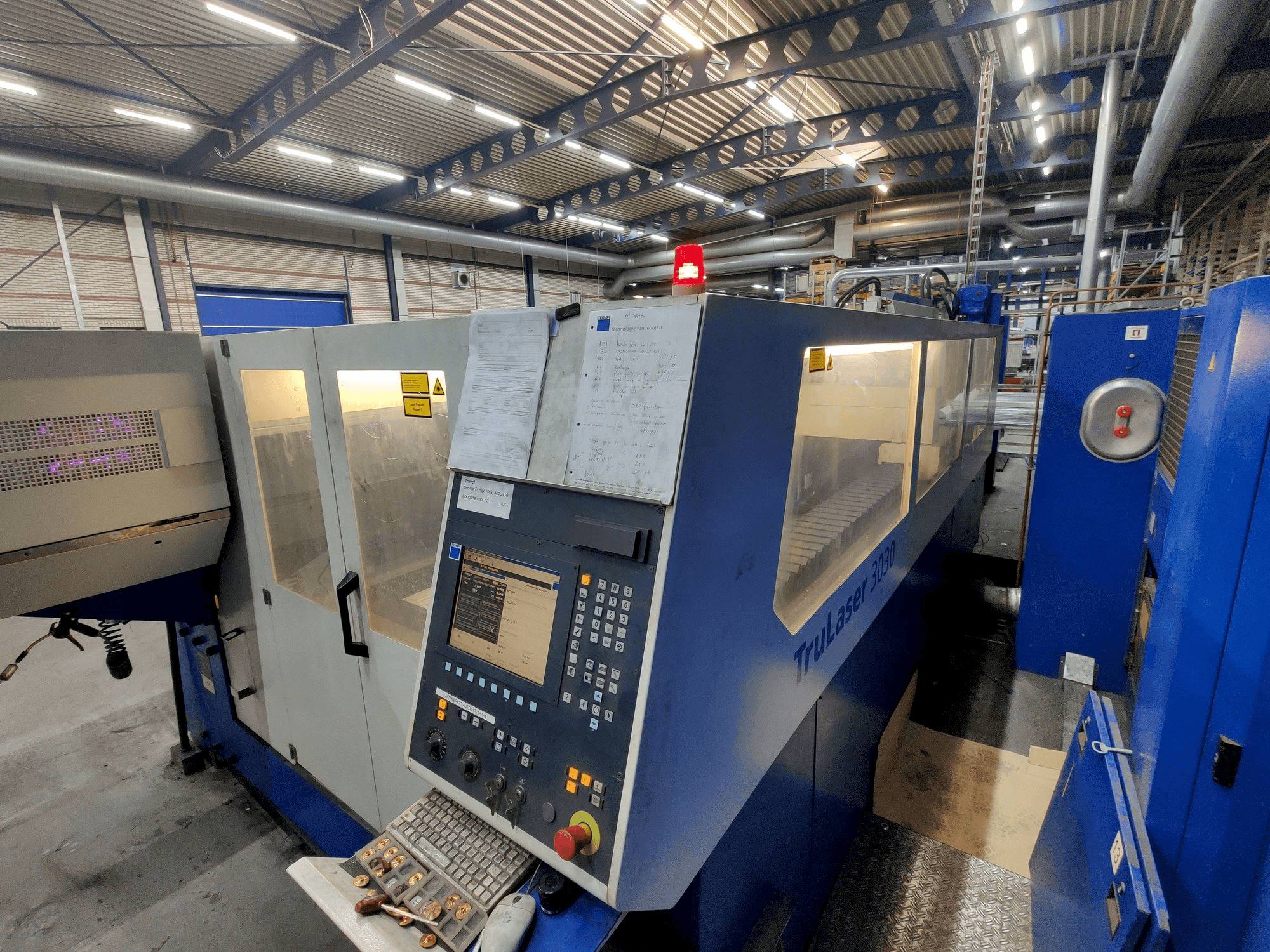 Masina Trumpf TruLaser 3030 eestvaade