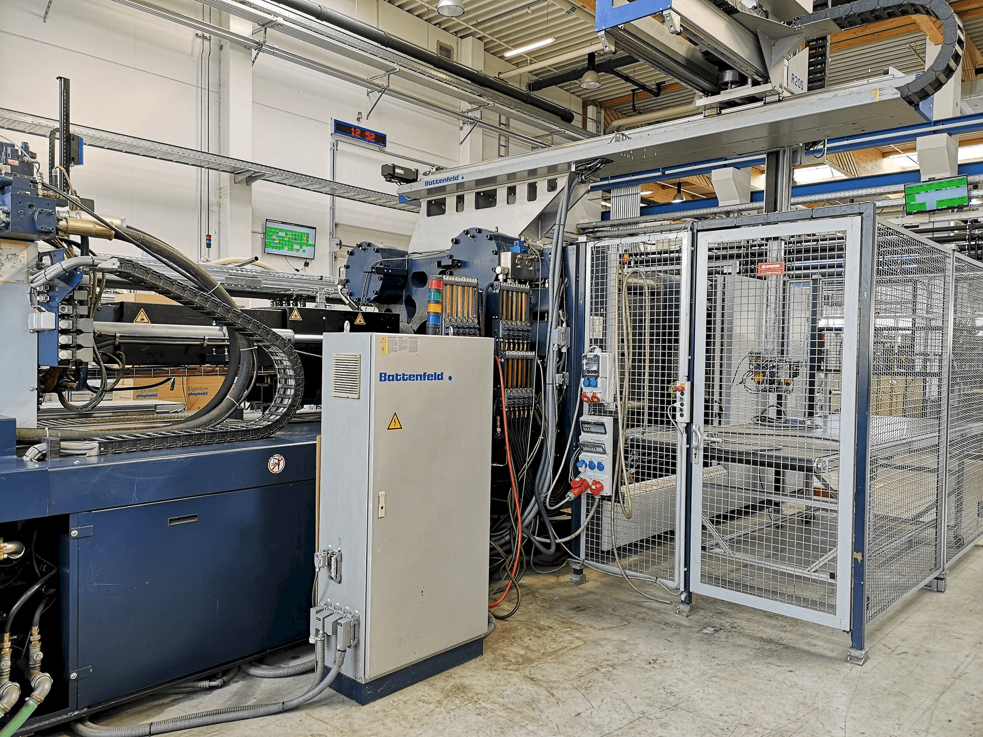 Masina Battenfeld HM 8000 2P - 7700 eestvaade