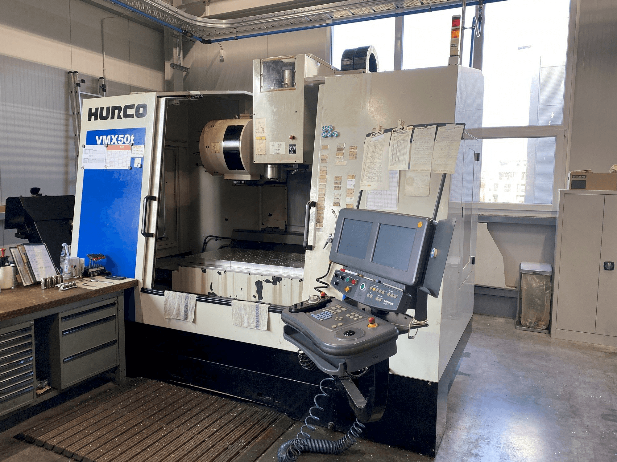 Masina Hurco VMX 50/40T eestvaade