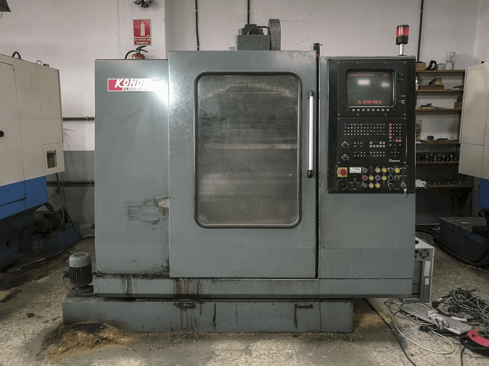 Masina KONDIA B-500 eestvaade