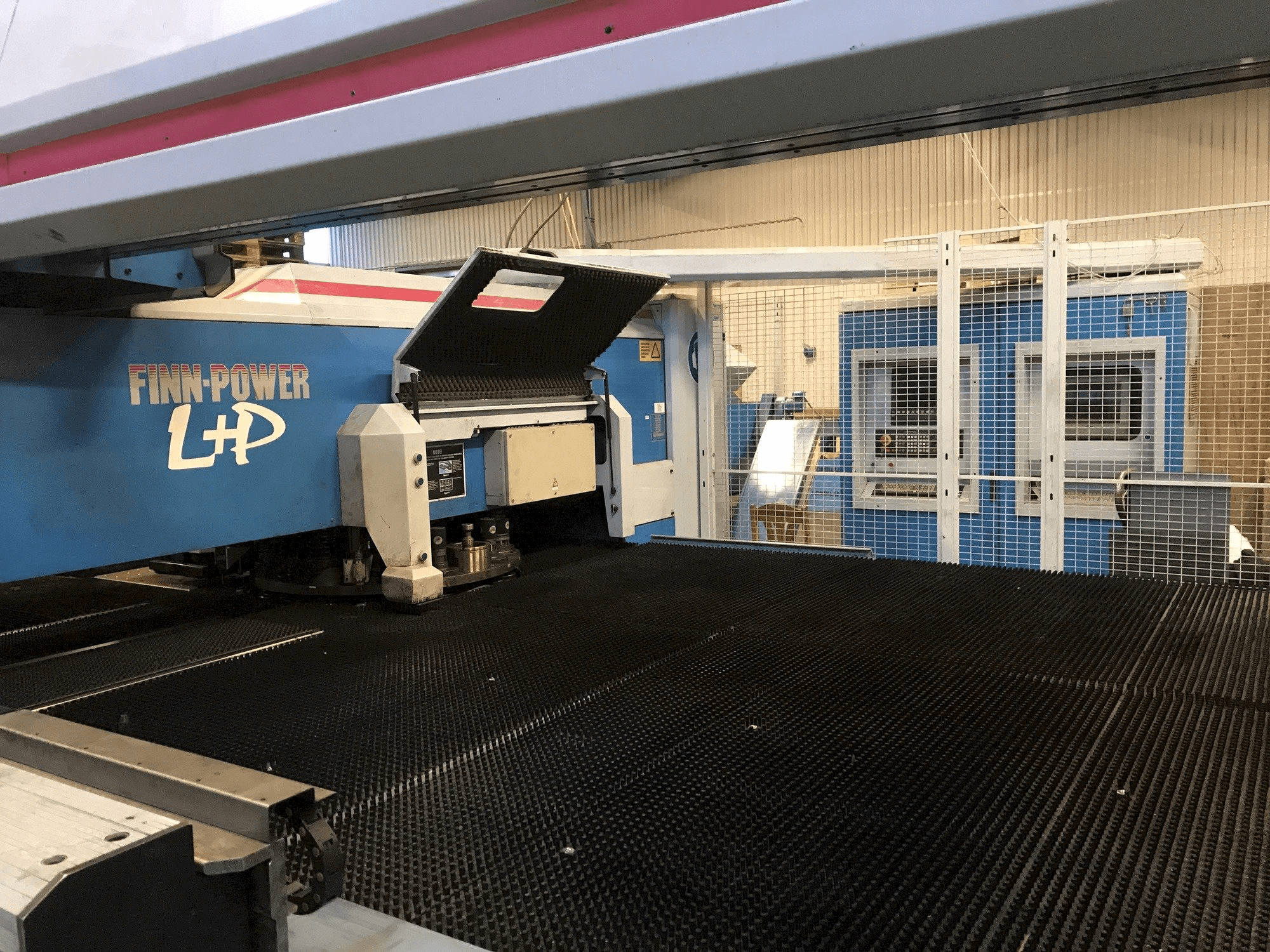 Masina Finn-Power LP6 eestvaade