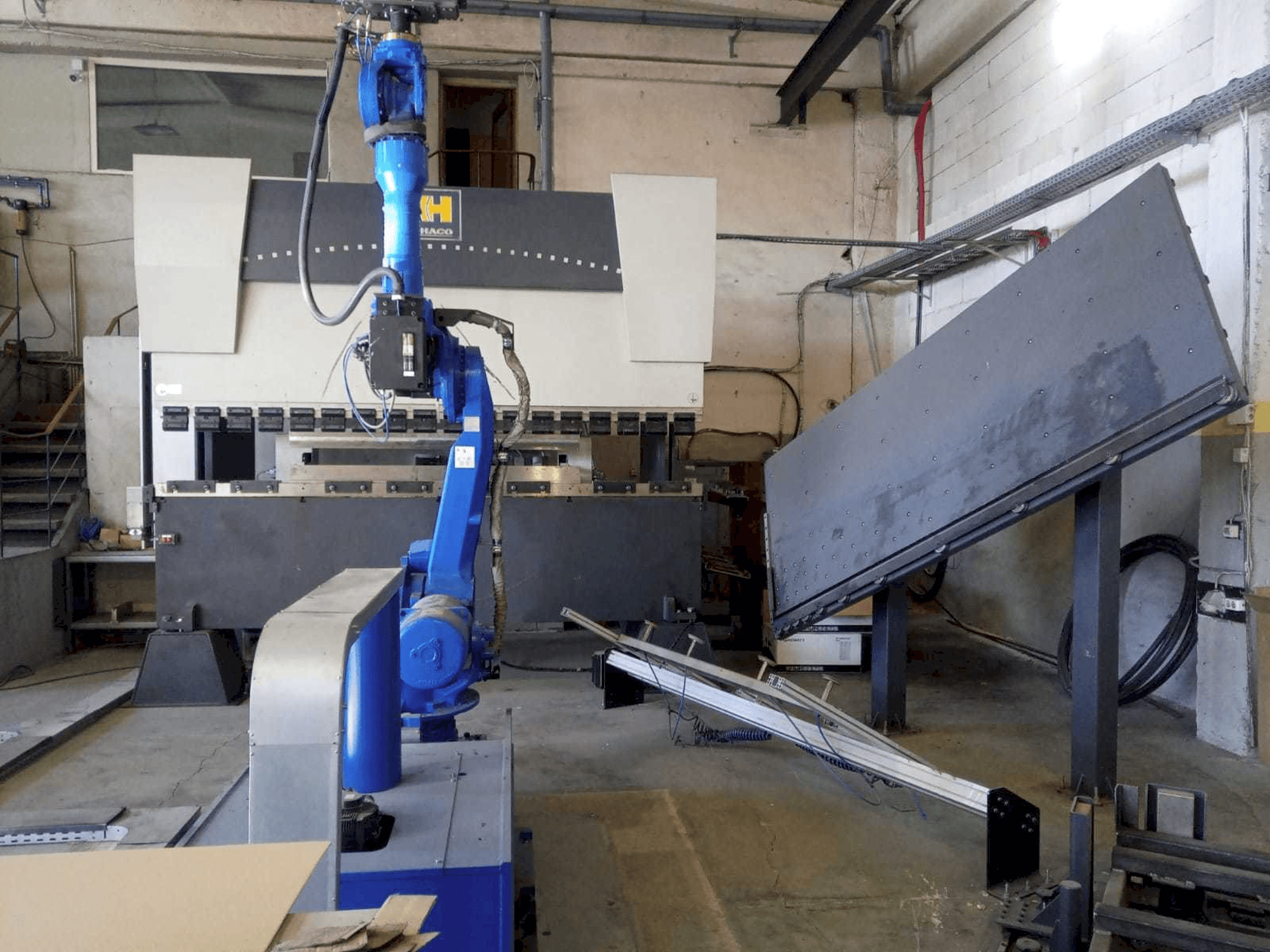 Masina HACO ERM 36150 eestvaade