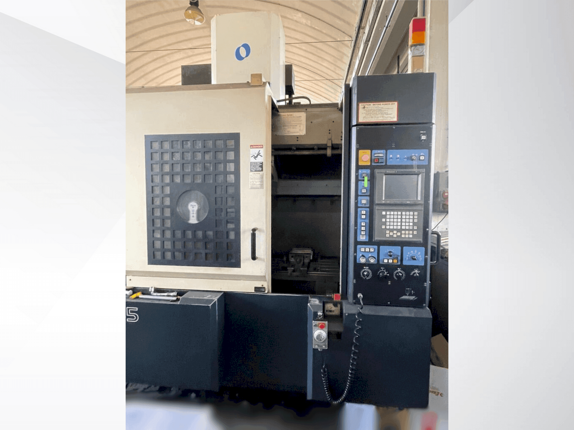 Masina Makino V55-A15 eestvaade