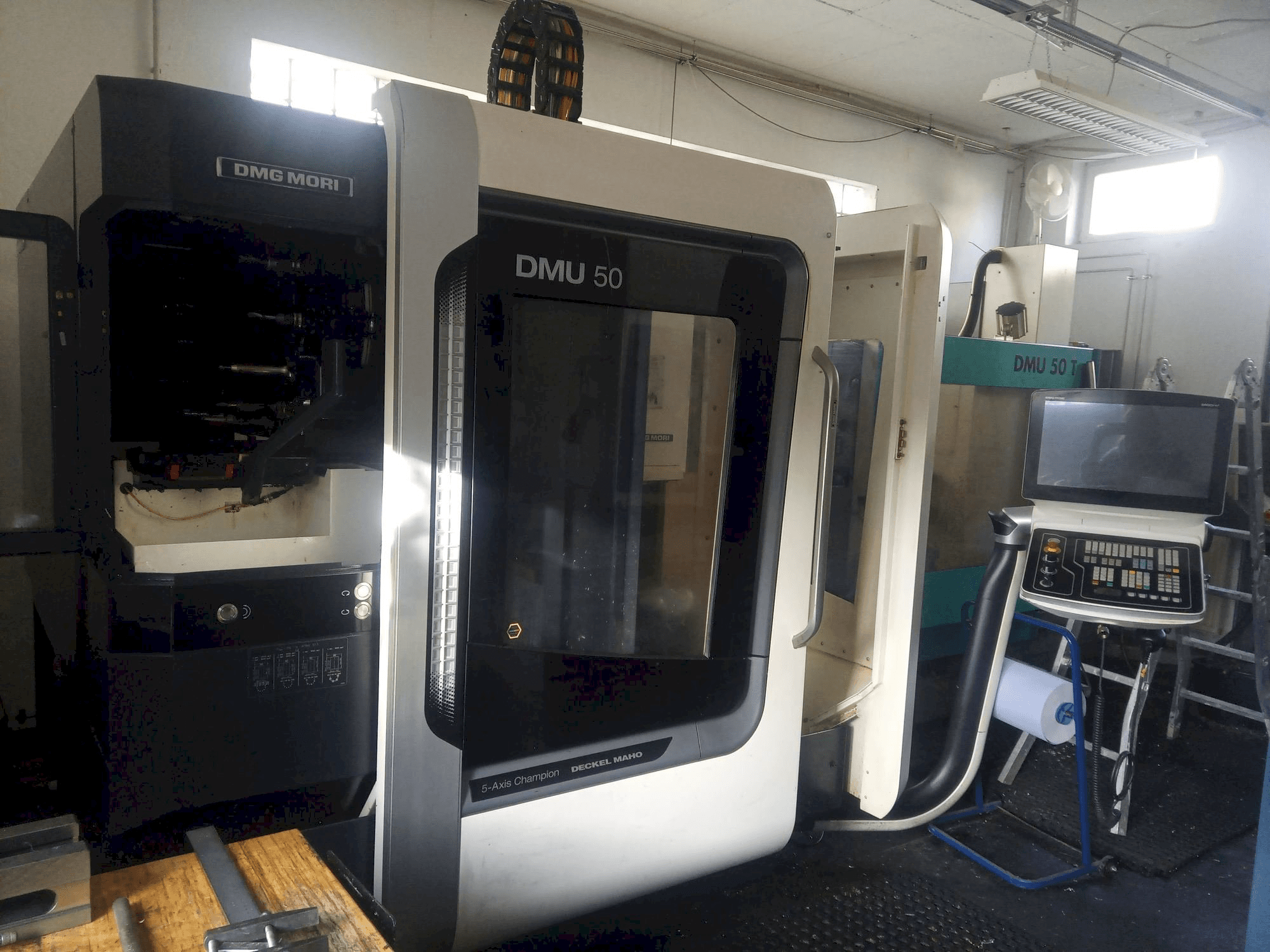 Masina DMG MORI DMU 50 eestvaade