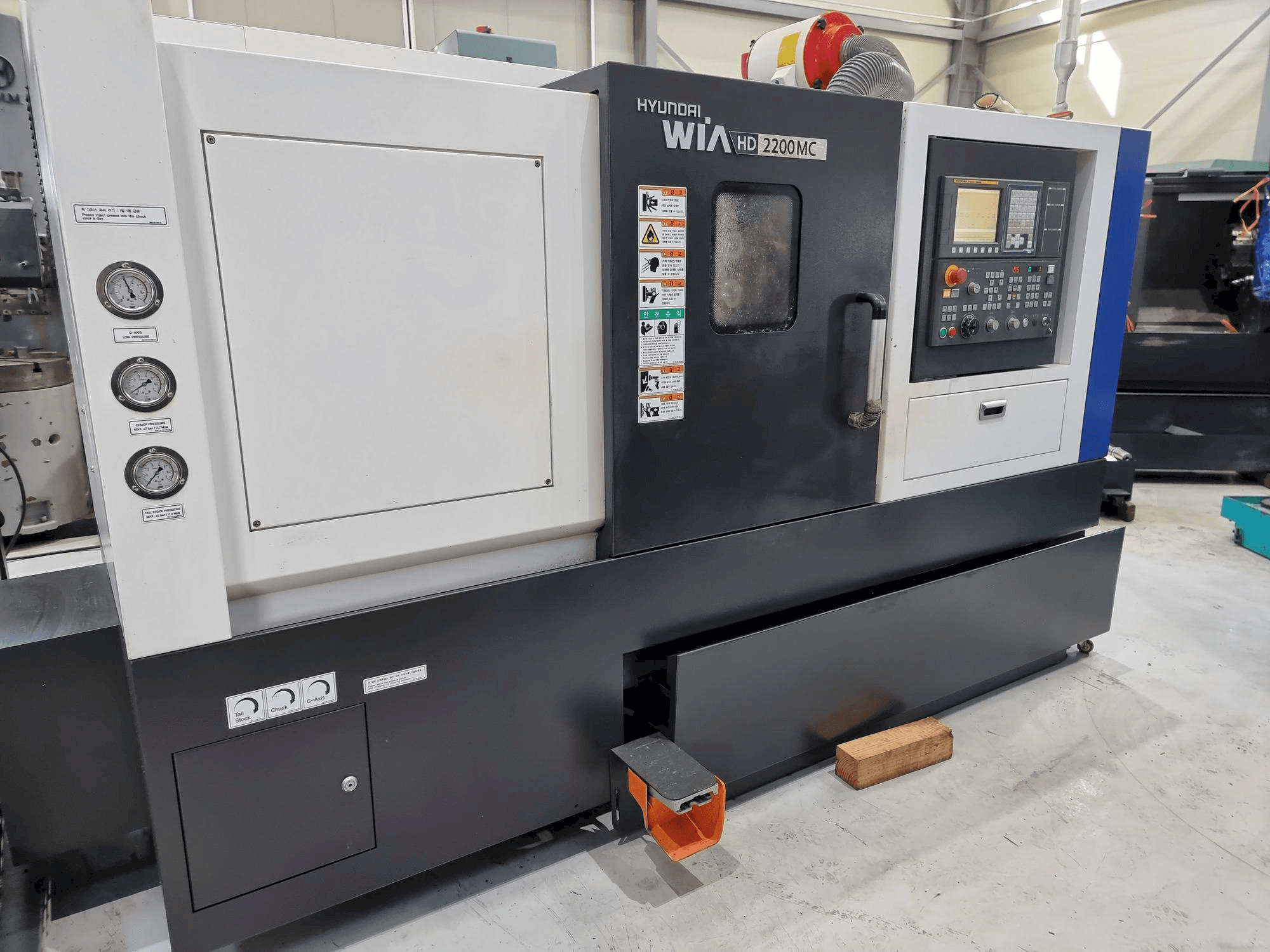 Masina Hyundai Wia HD 2200 MC eestvaade