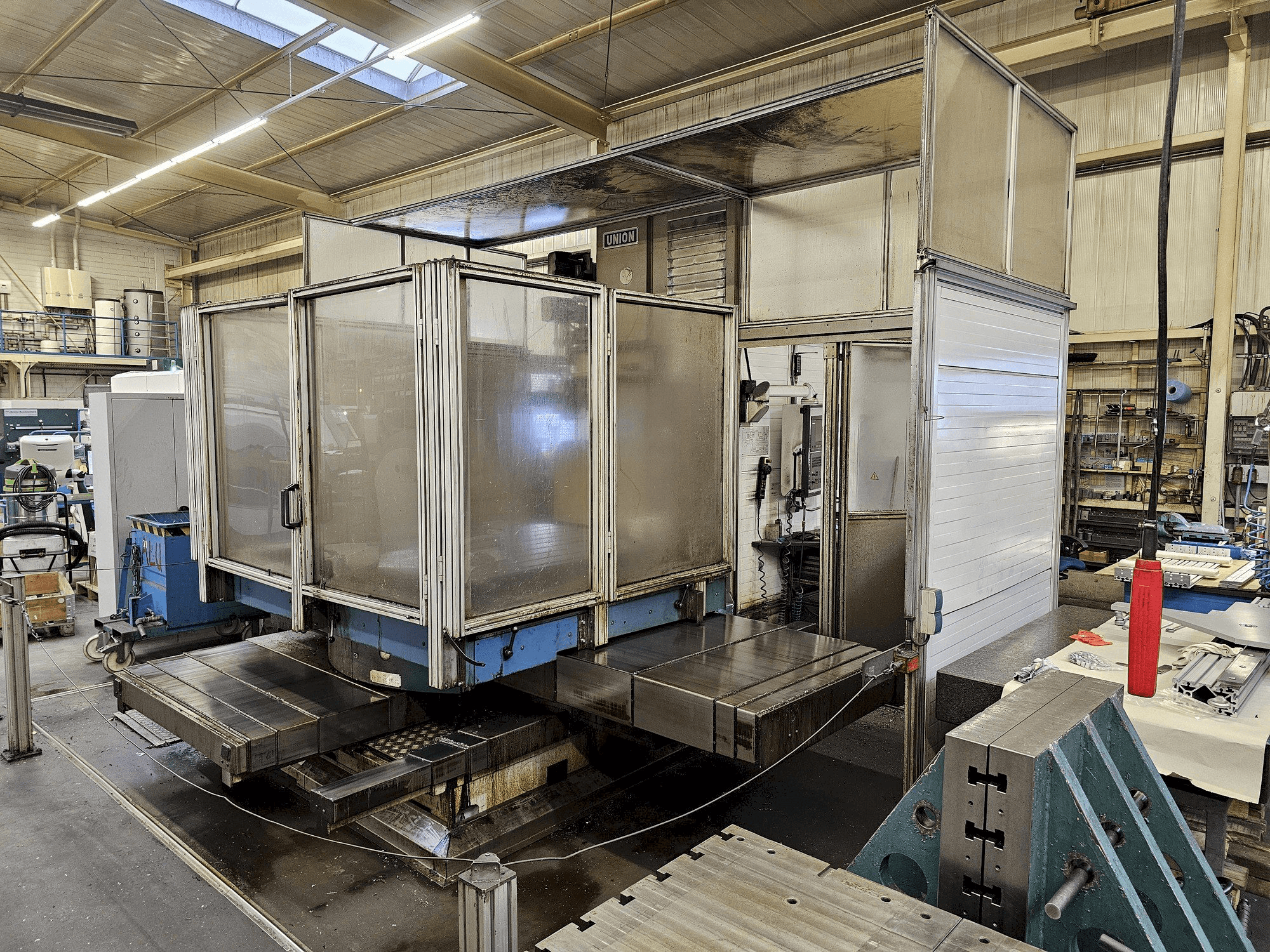 Masina UNION TC 110 eestvaade